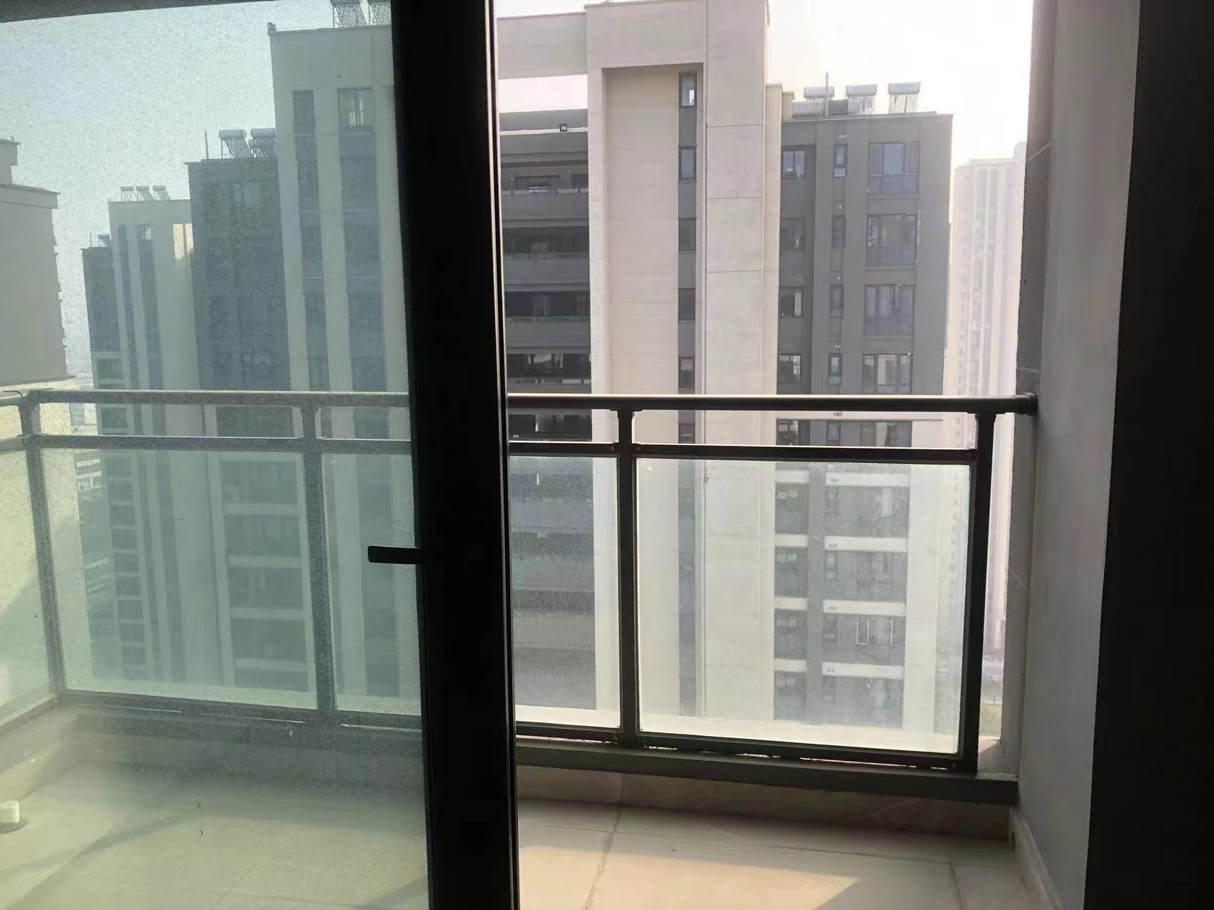 万科翡翠公园 3室2厅1卫 91m&sup2;