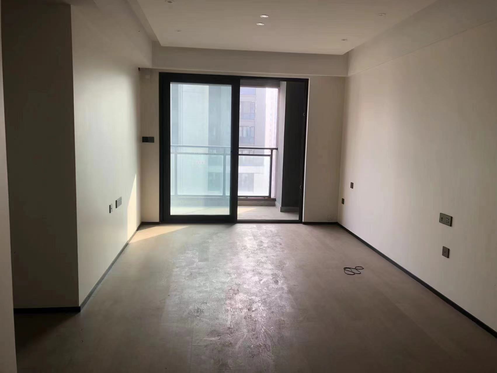 万科翡翠公园 3室2厅1卫 91m&sup2;
