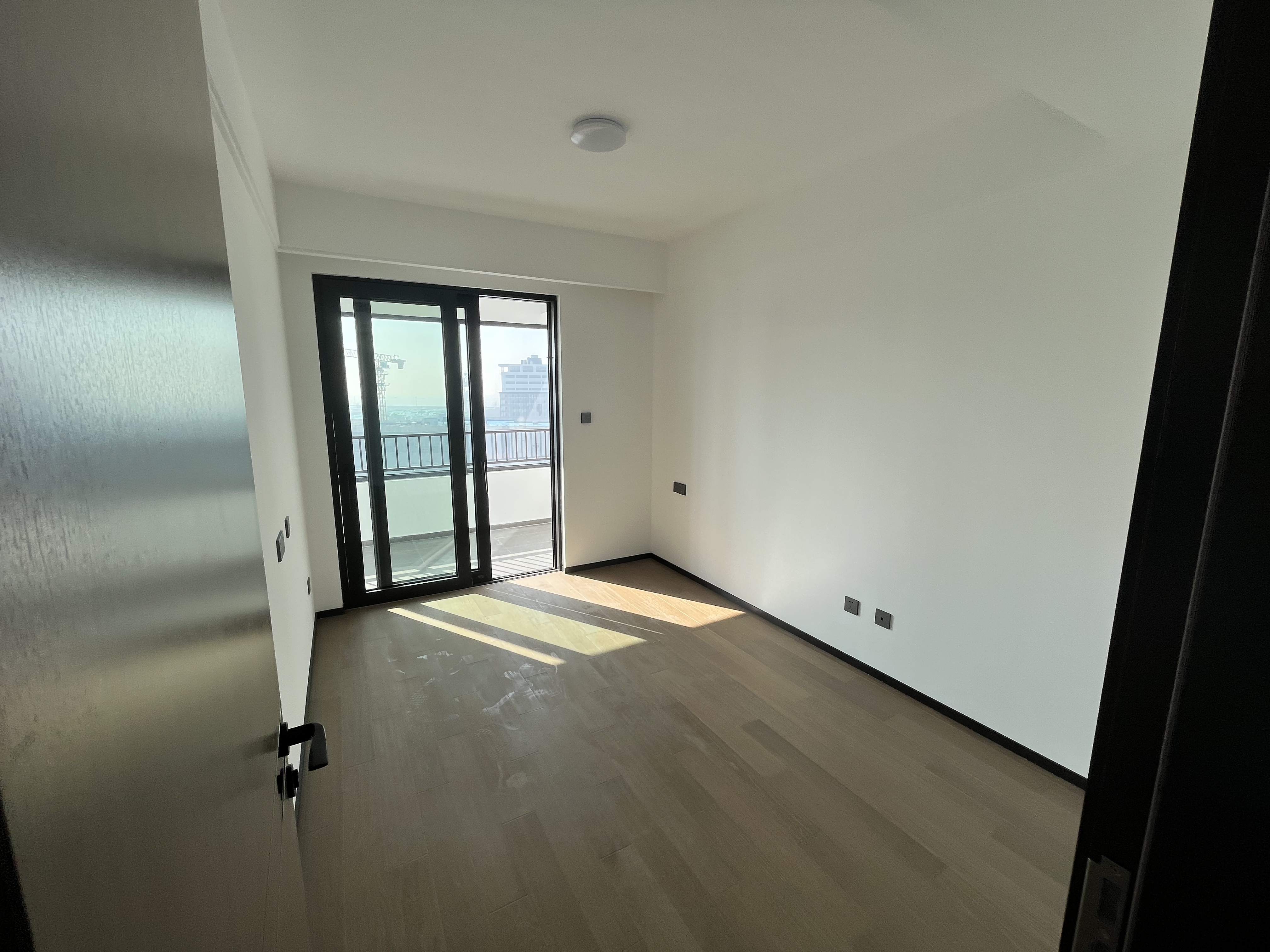 滨江道静园 4室2厅2卫 143m&sup2;