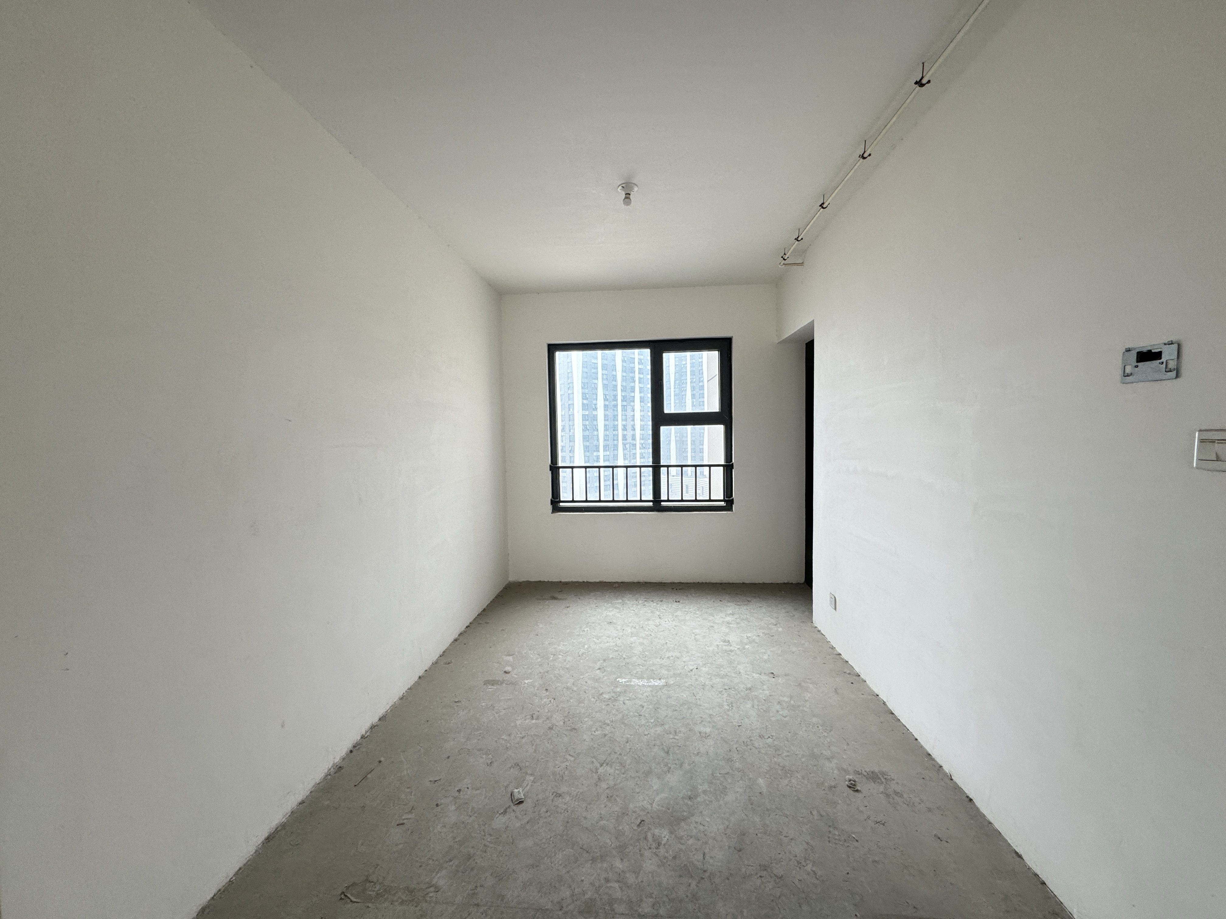 万达华府 4室2厅2卫 141m&sup2;