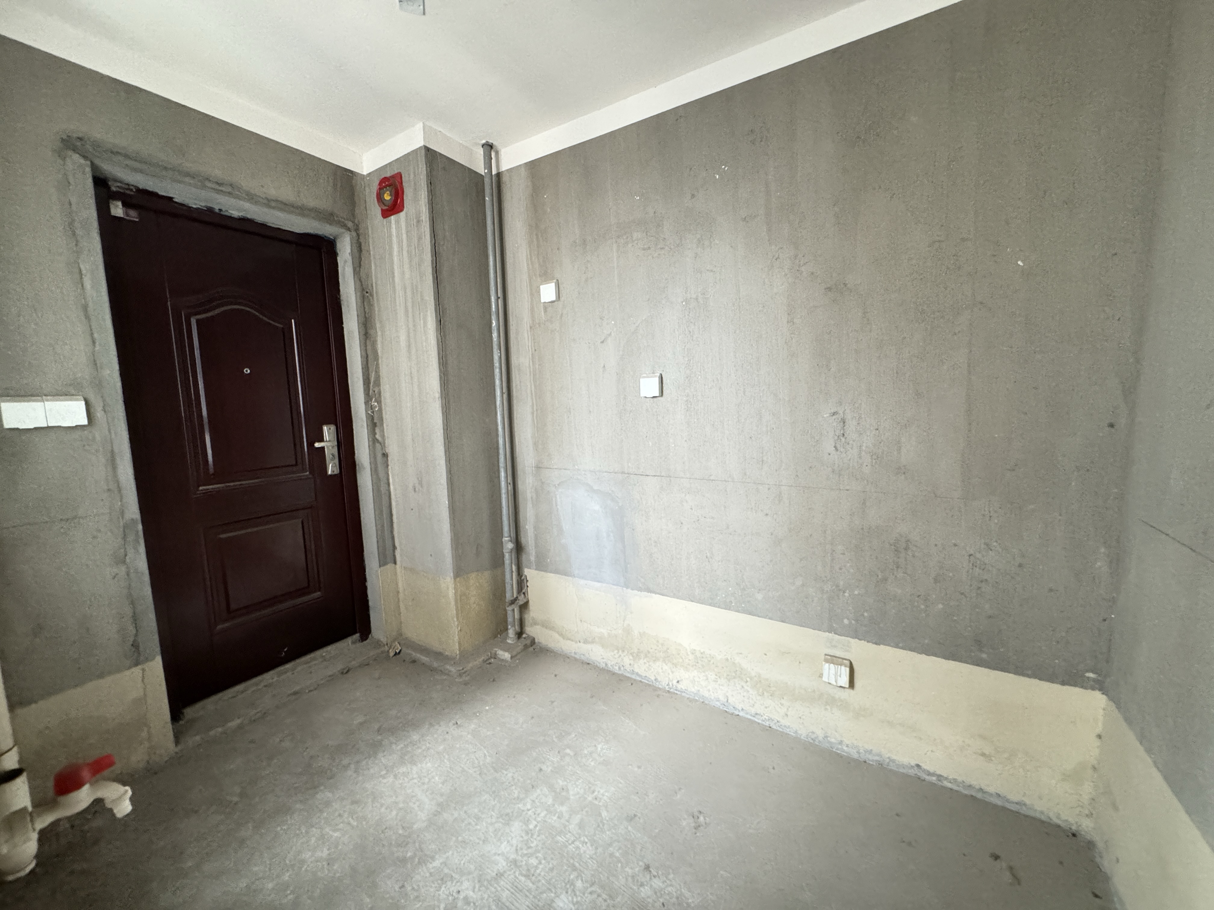 万达华府 4室2厅2卫 141m&sup2;