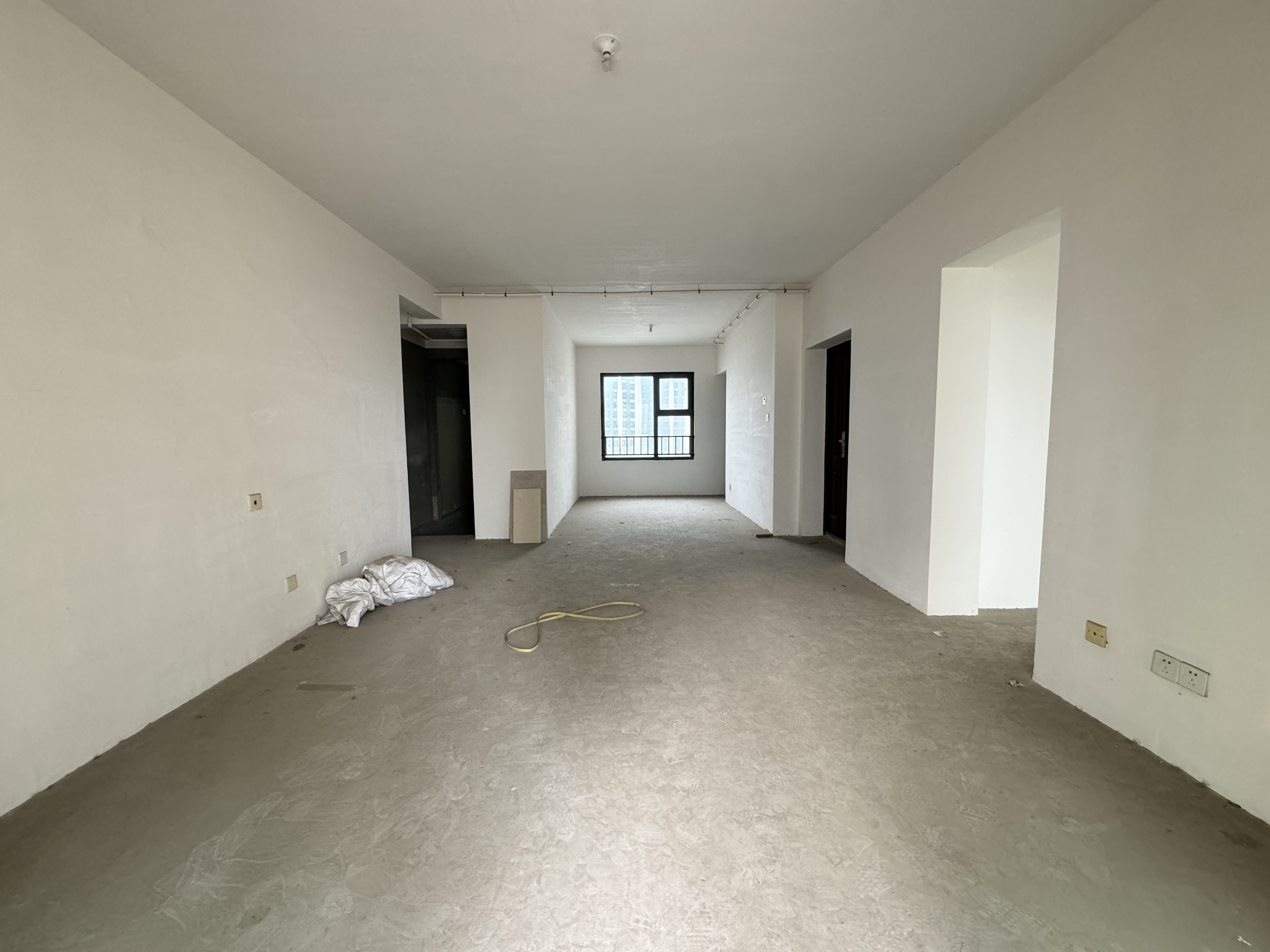 万达华府 4室2厅2卫 141m²