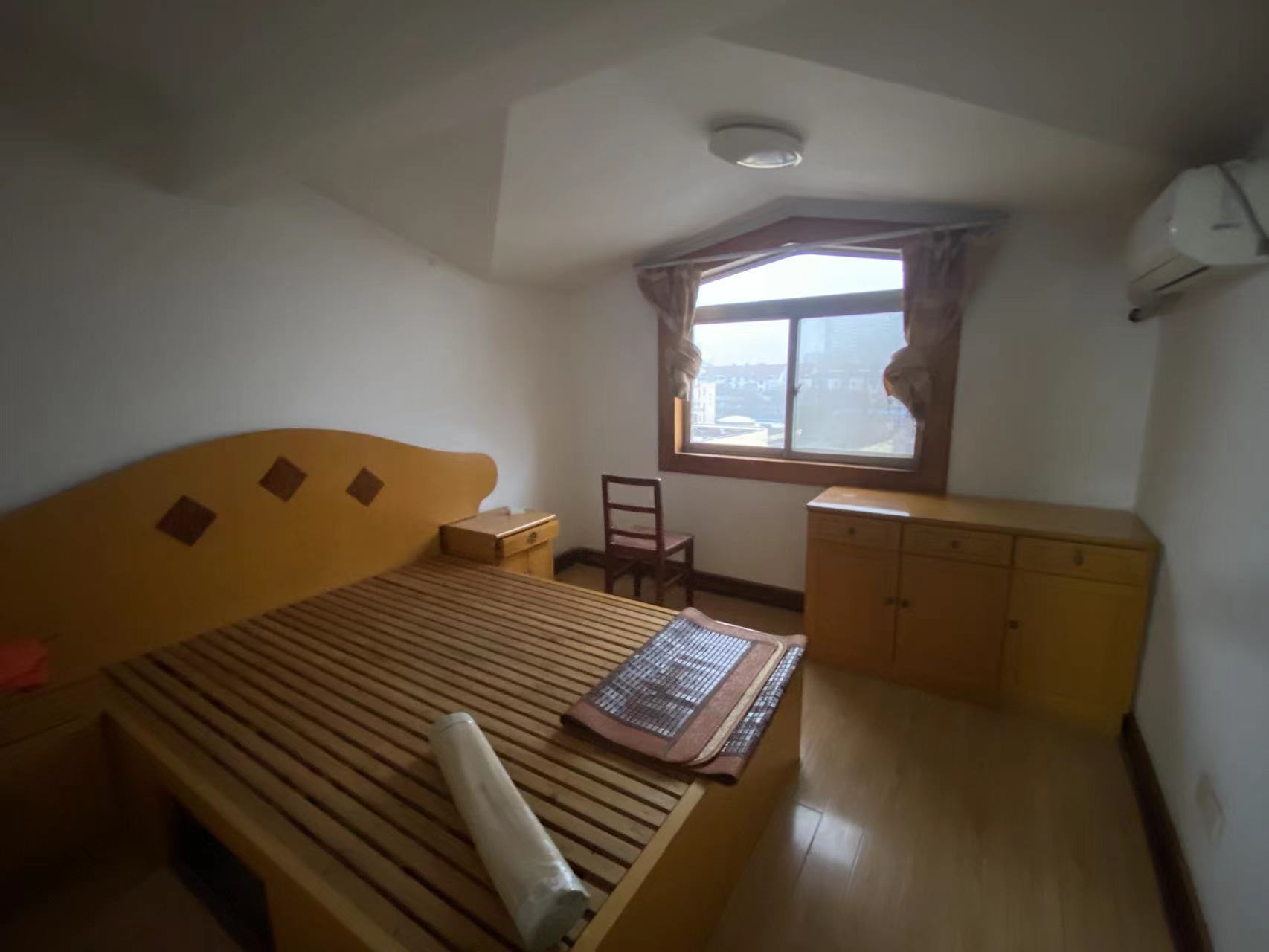 富贵北园 3室2厅2卫 145m&sup2;