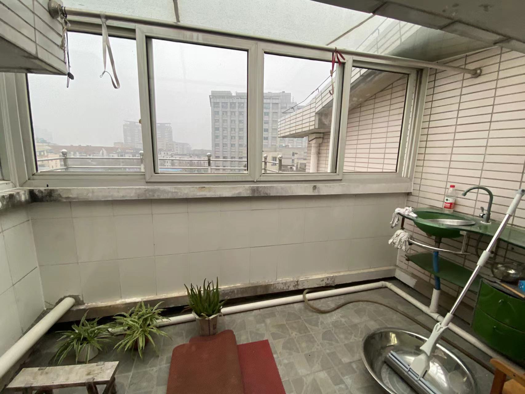 富贵北园 3室2厅2卫 145m&sup2;