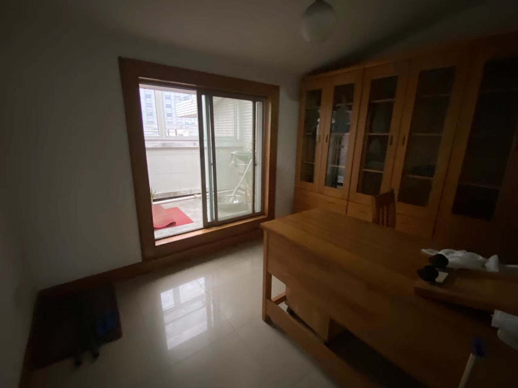 富贵北园 3室2厅2卫 145m&sup2;