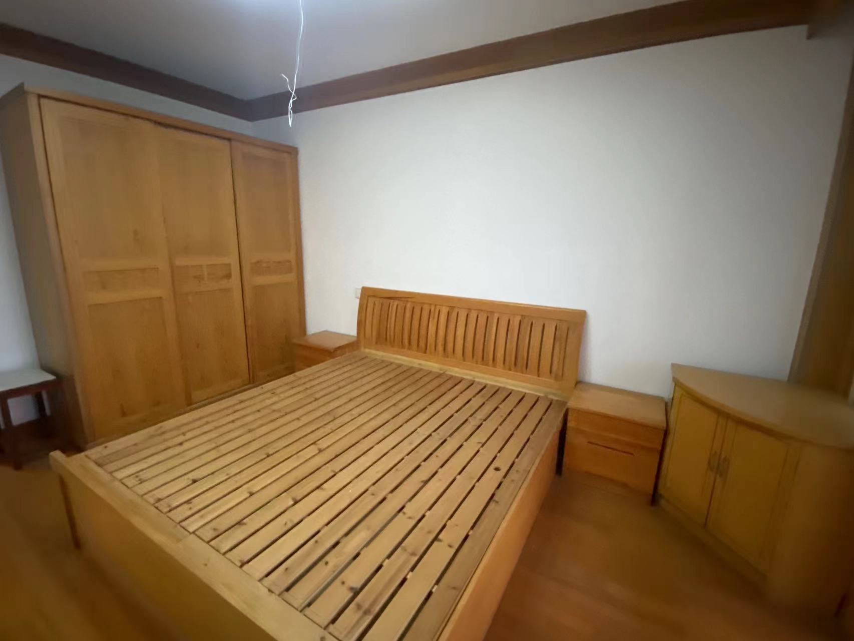 富贵北园 3室2厅2卫 145m&sup2;