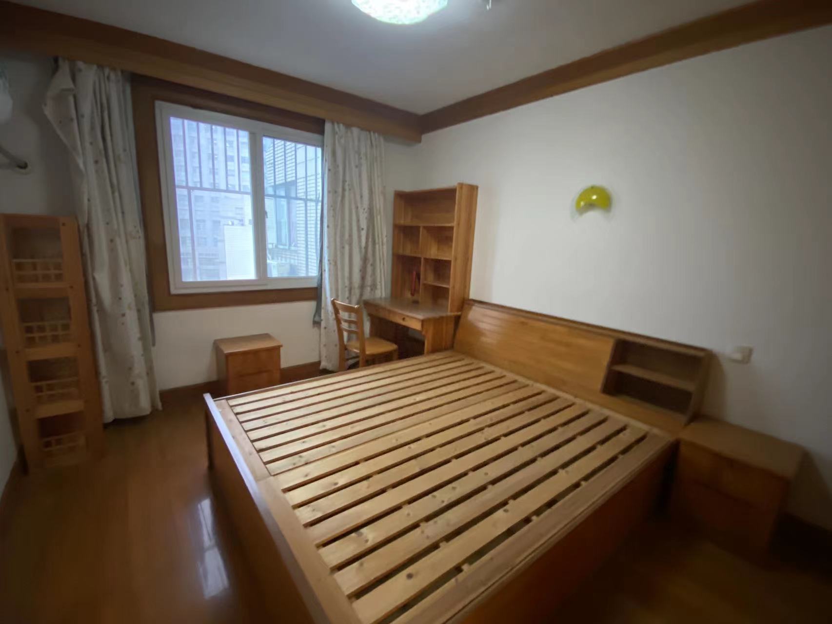 富贵北园 3室2厅2卫 145m&sup2;