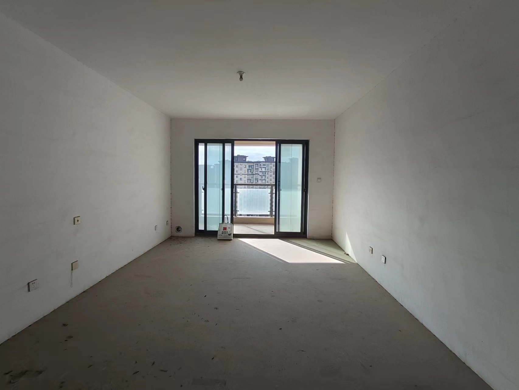 万达华府 3室2厅2卫 120m²