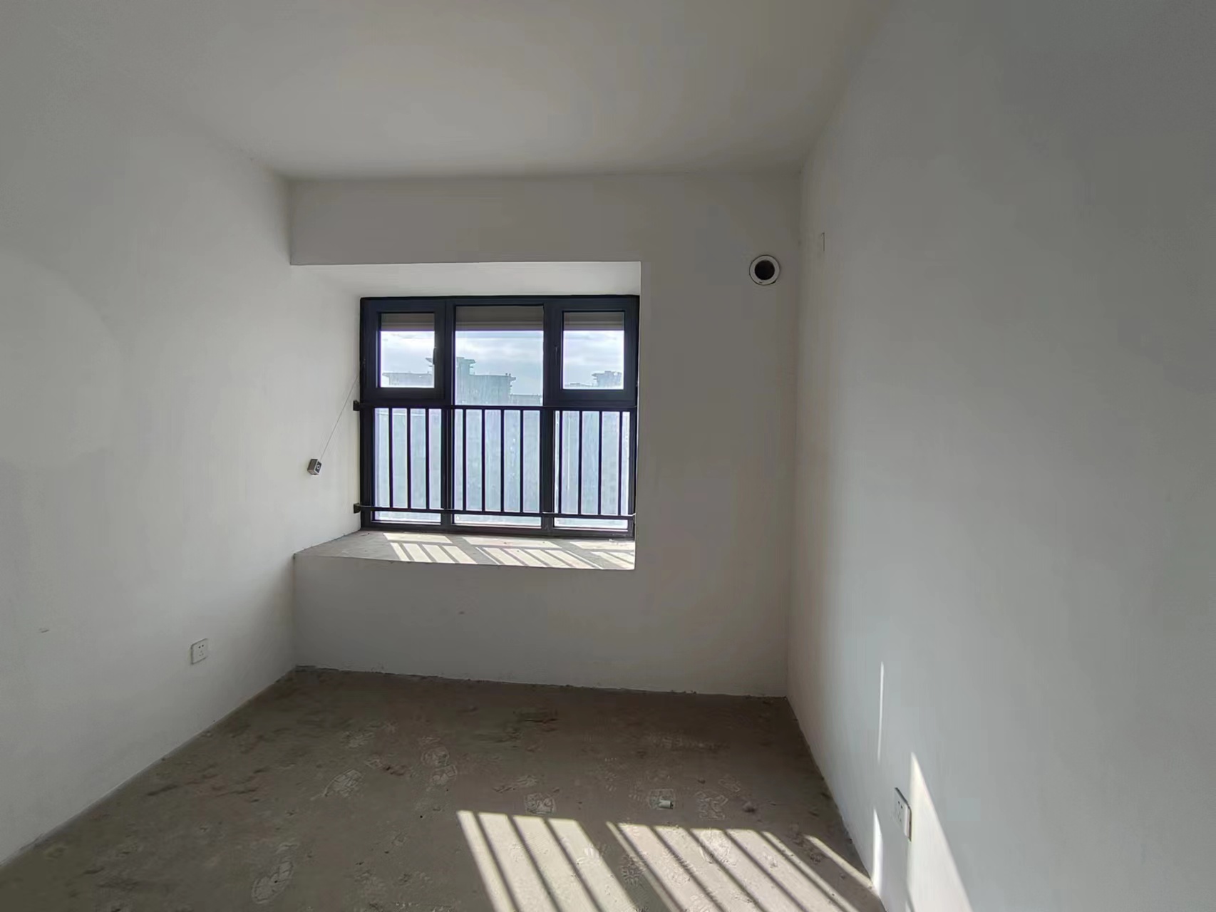 万达华府 3室2厅2卫 120m&sup2;