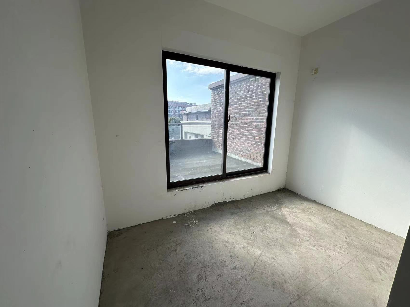 盛和九里香堤二期 4室2厅3卫 295.00m&sup2;