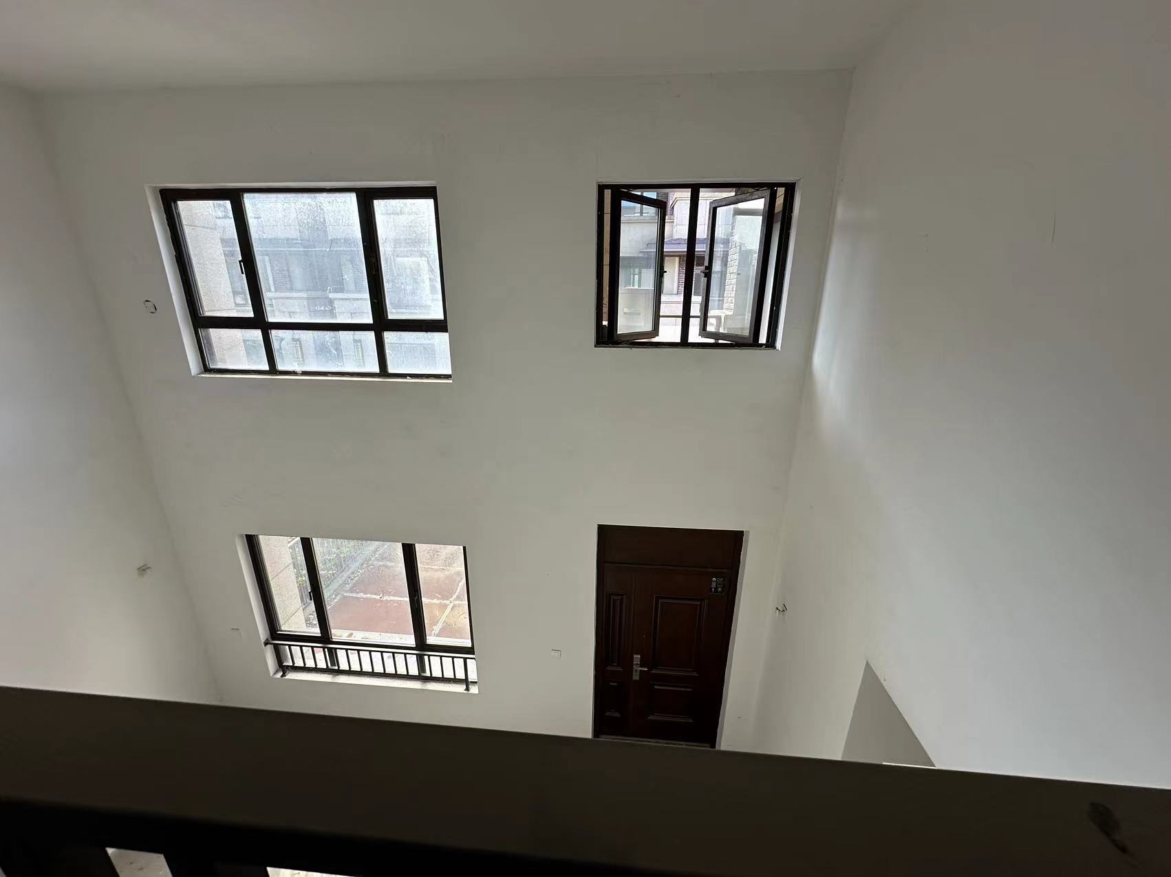 盛和九里香堤二期 4室2厅3卫 295.00m&sup2;