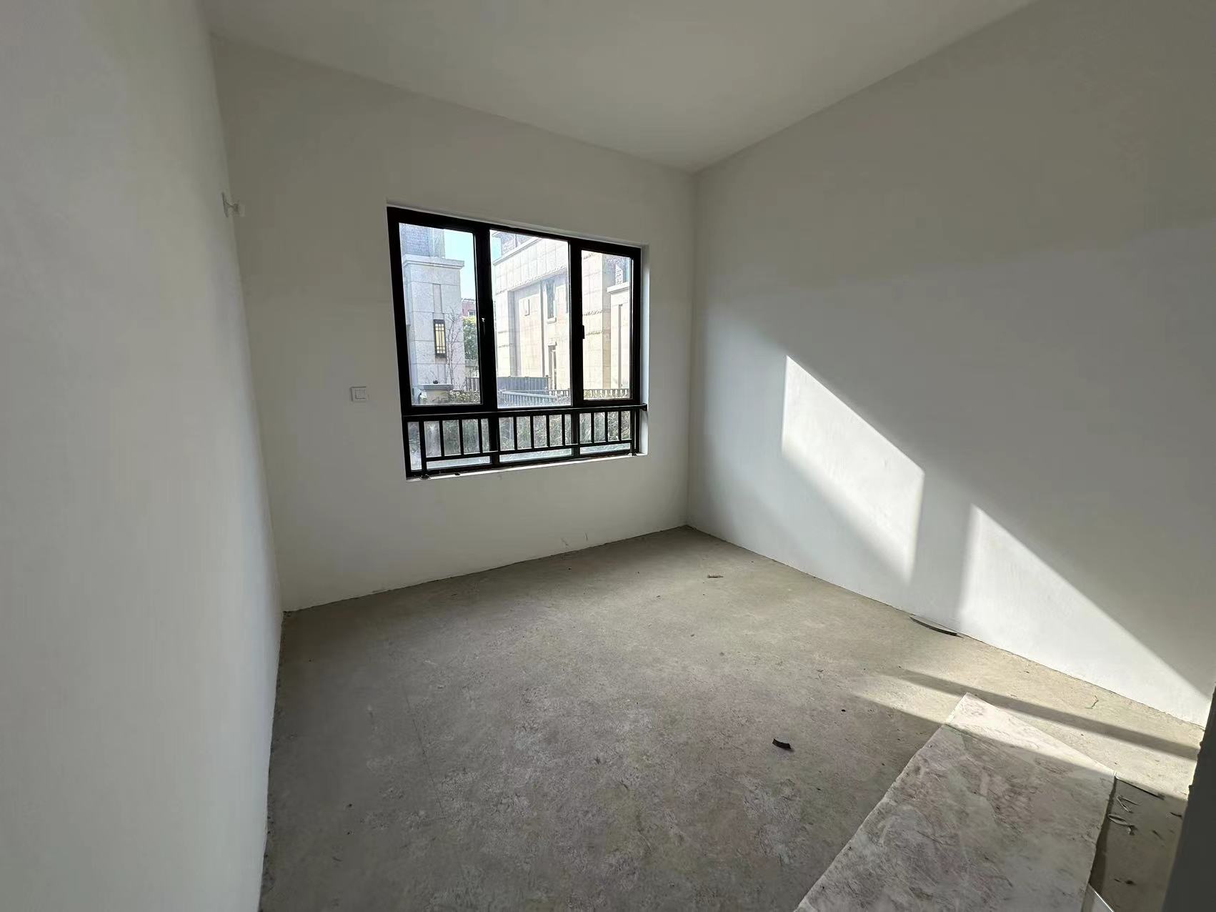 盛和九里香堤二期 4室2厅3卫 295.00m&sup2;