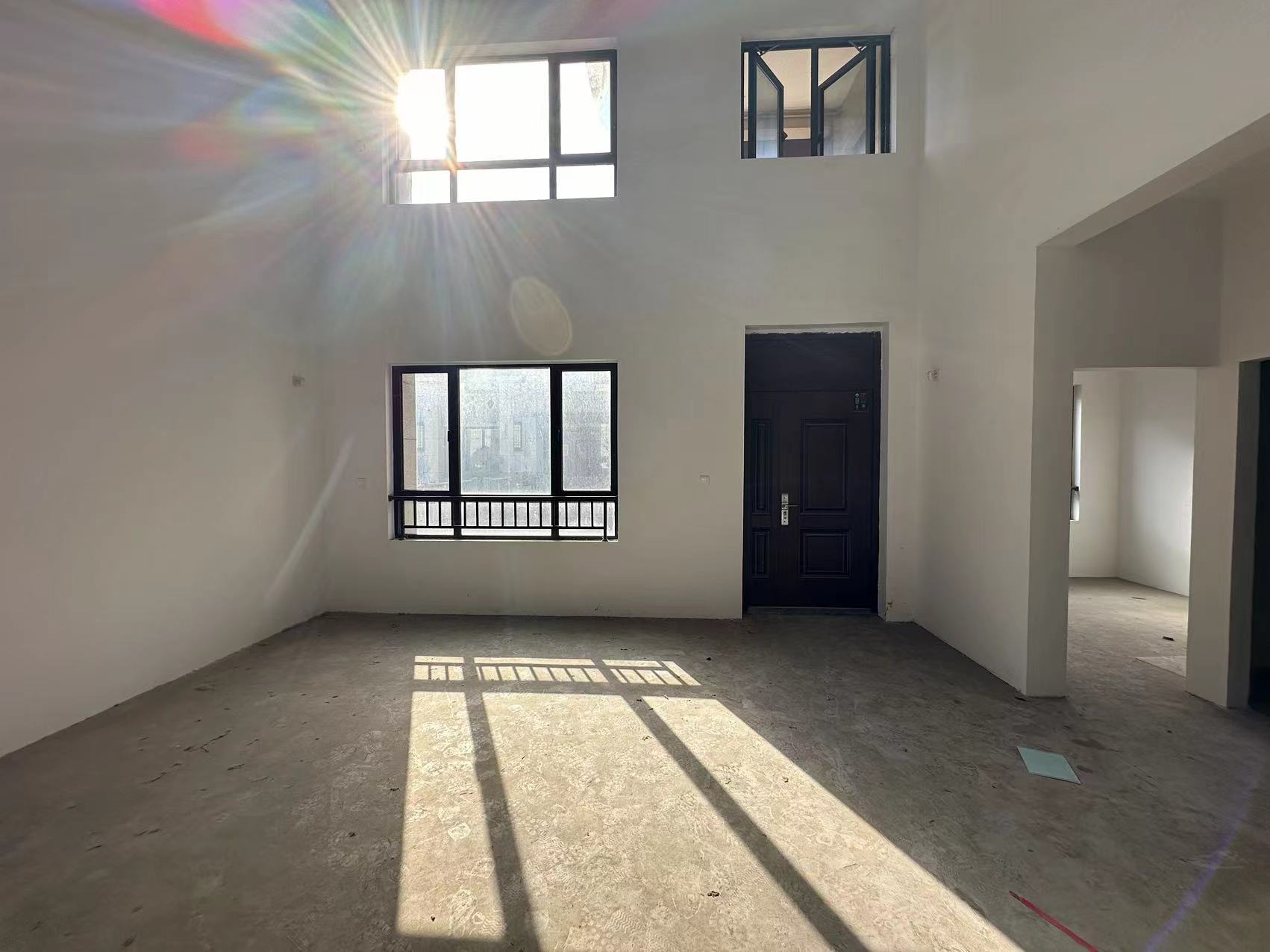 盛和九里香堤二期 5室3厅3卫 295m²