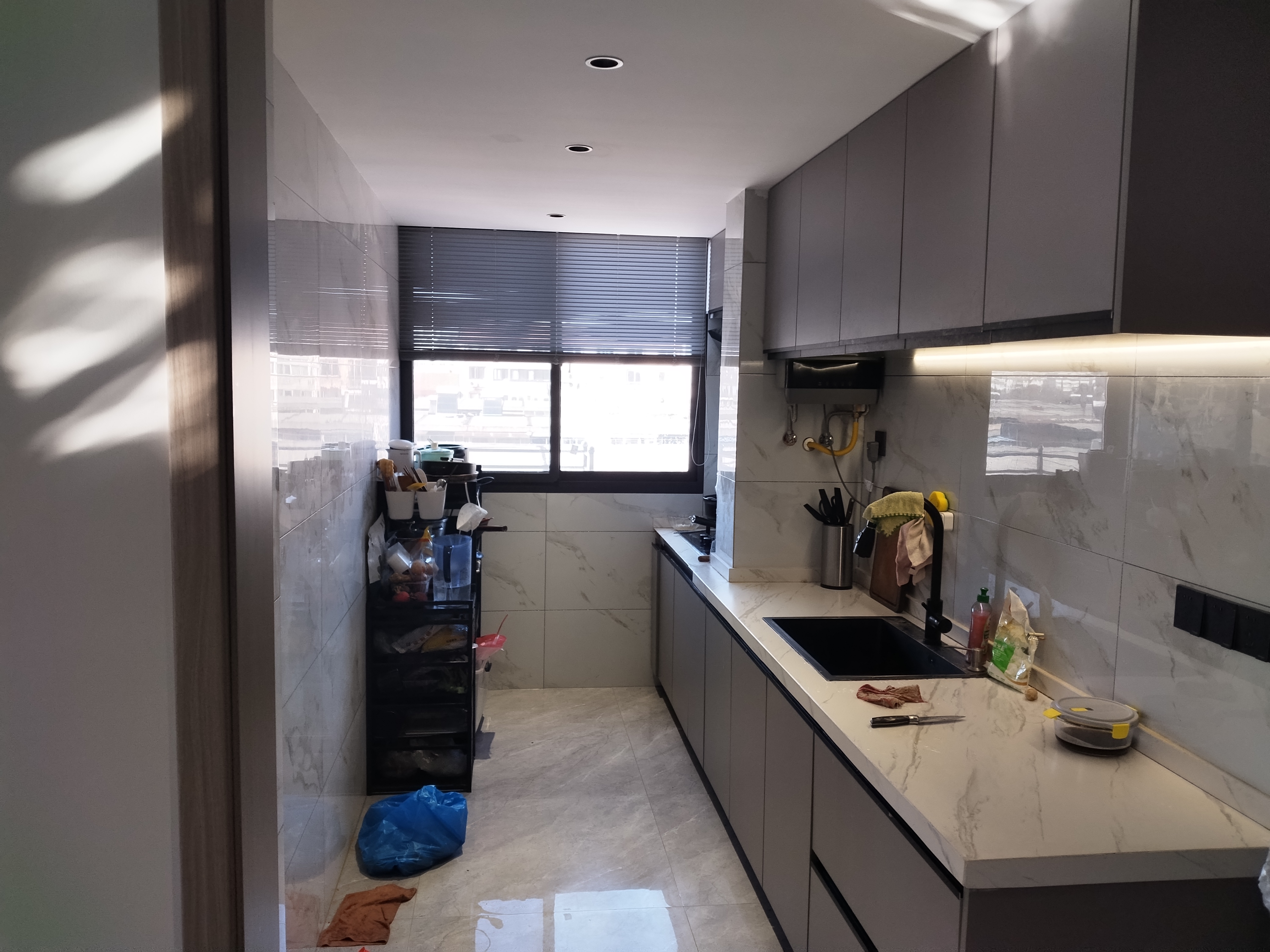 莲花苑 6室2厅2卫 98.37m&sup2;