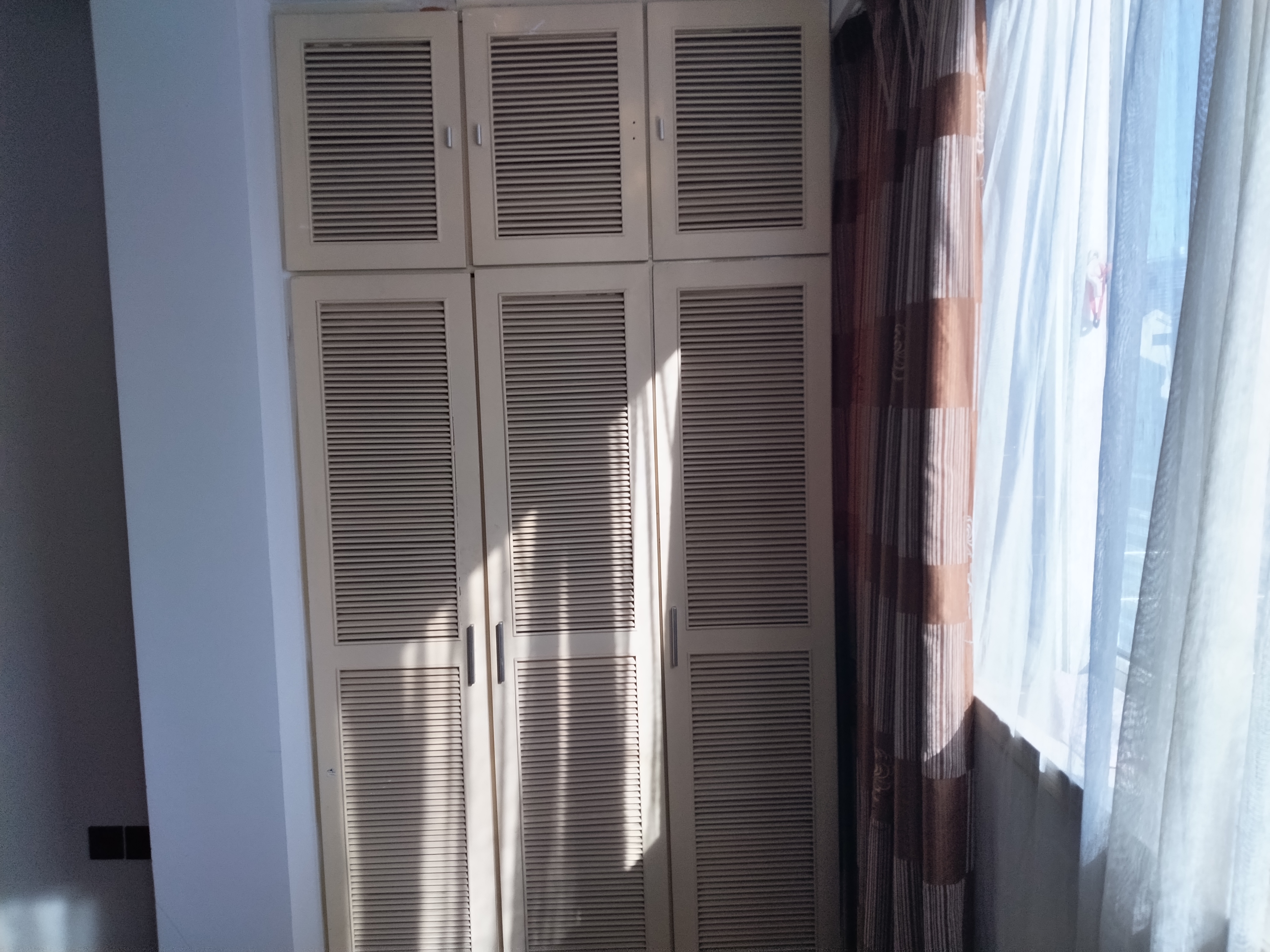 莲花苑 6室2厅2卫 98.37m&sup2;