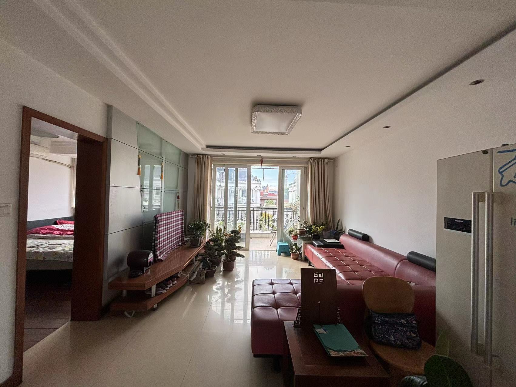 虹景园 4室2厅2卫 136m²