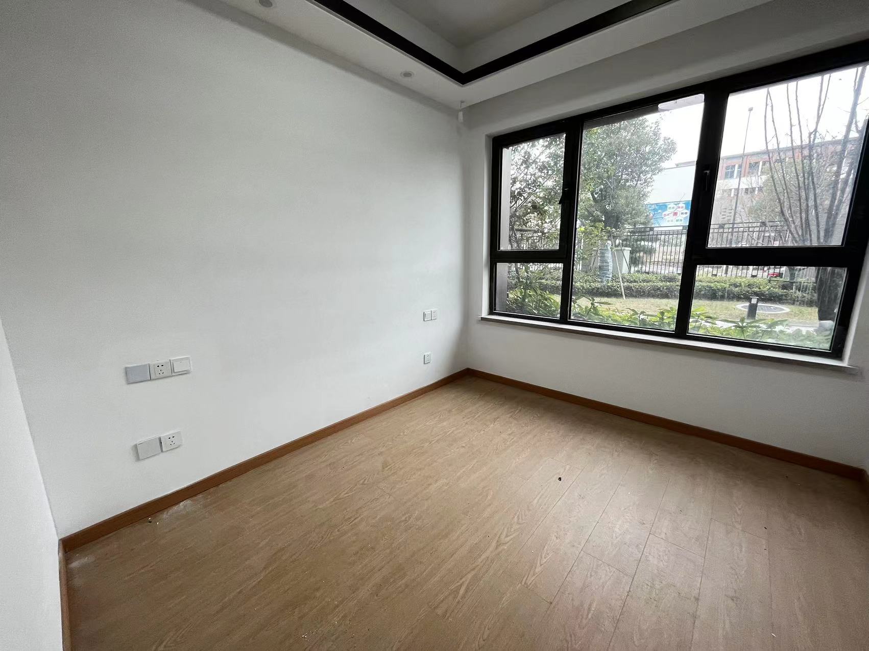 远创东樾 4室2厅2卫 320.00m&sup2;