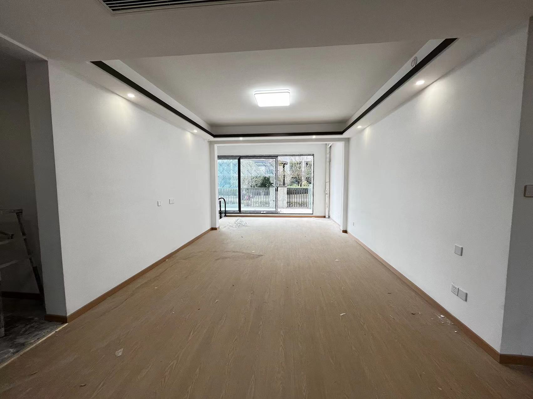 远创东樾 4室2厅2卫 320.00m&sup2;