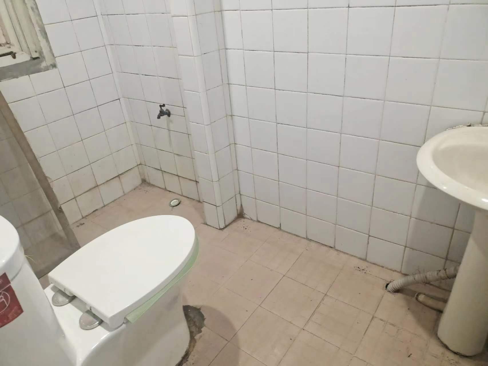 北濠新村二组团 2室1厅1卫 65m&sup2;