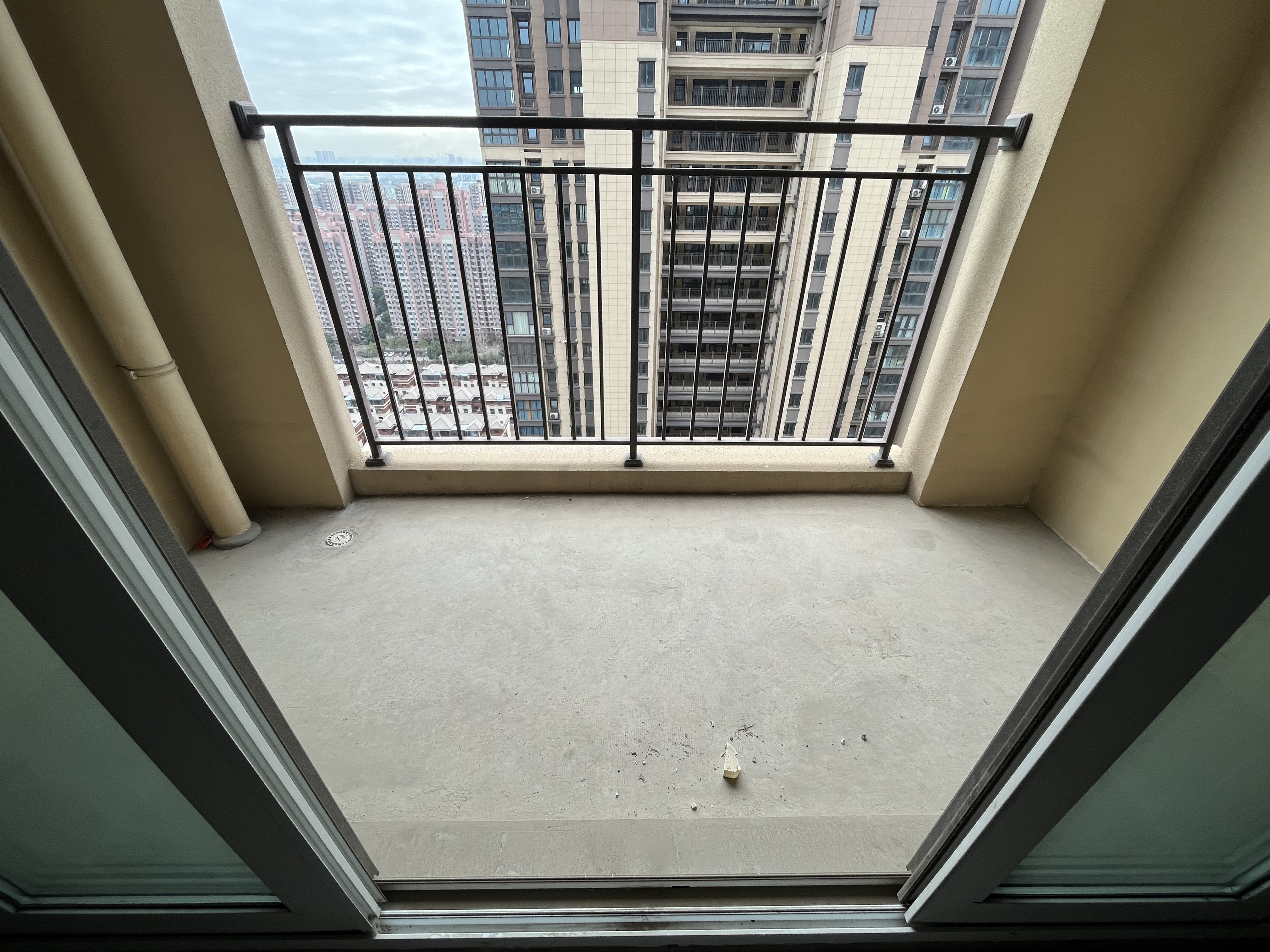 景瑞御府 3室2厅1卫 93m&sup2;