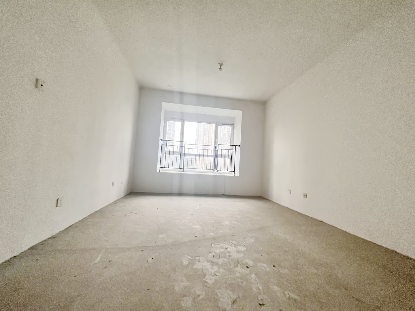 中南世纪花城三期 3室2厅2卫 137m&sup2;