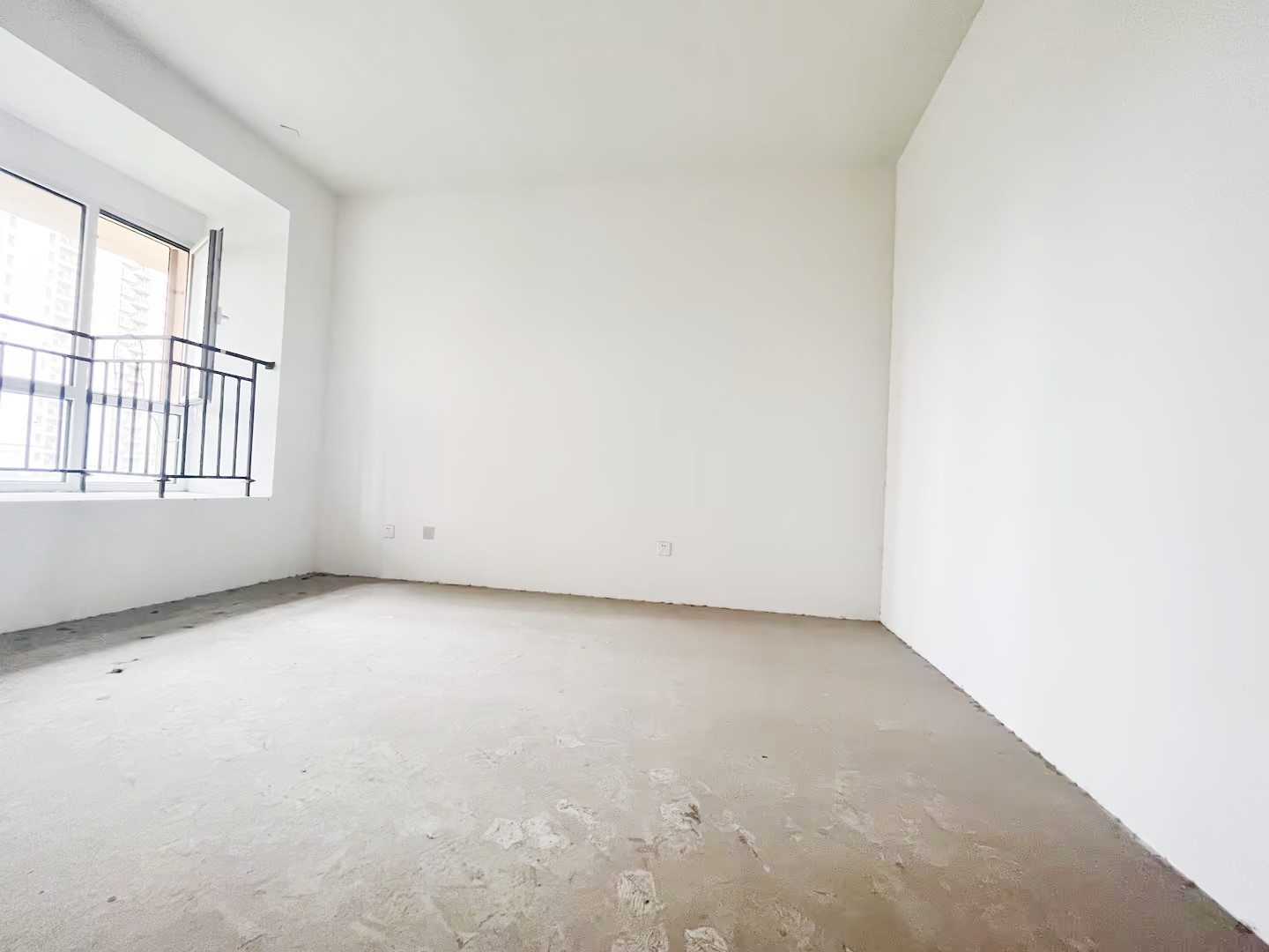 中南世纪花城三期 3室2厅2卫 137m&sup2;