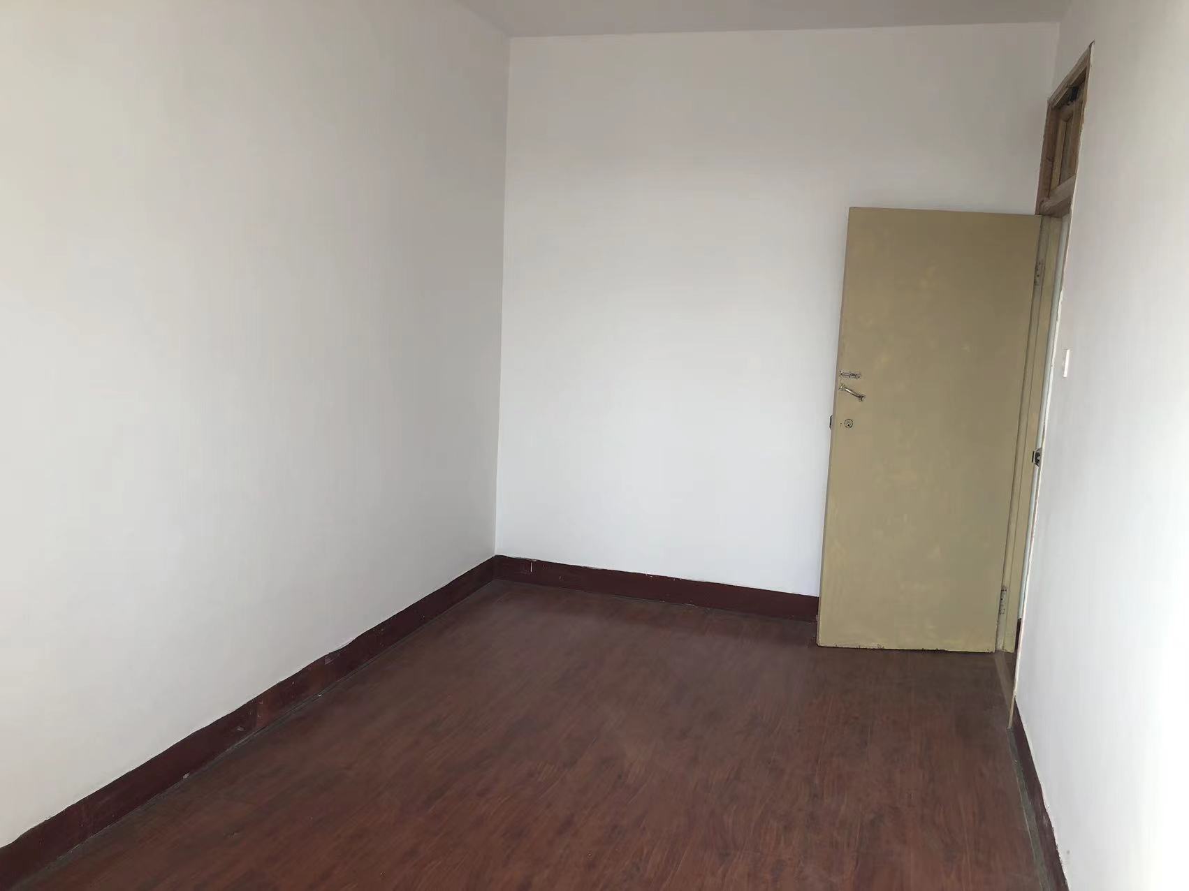 虹桥新村(朝霞路) 3室1厅1卫 94.00m&sup2;