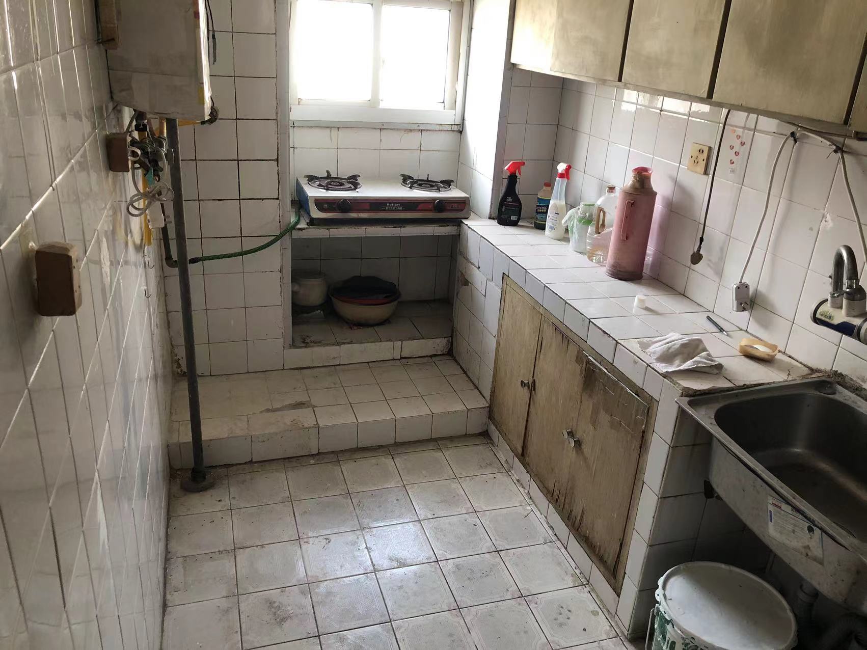 虹桥新村(朝霞路) 3室1厅1卫 94.00m&sup2;