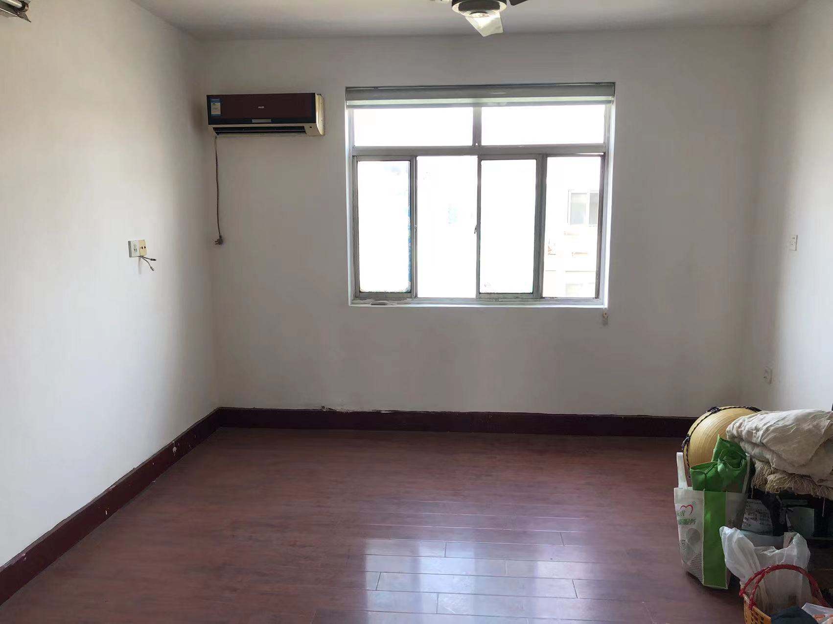 虹桥新村(朝霞路) 3室1厅1卫 94.00m&sup2;