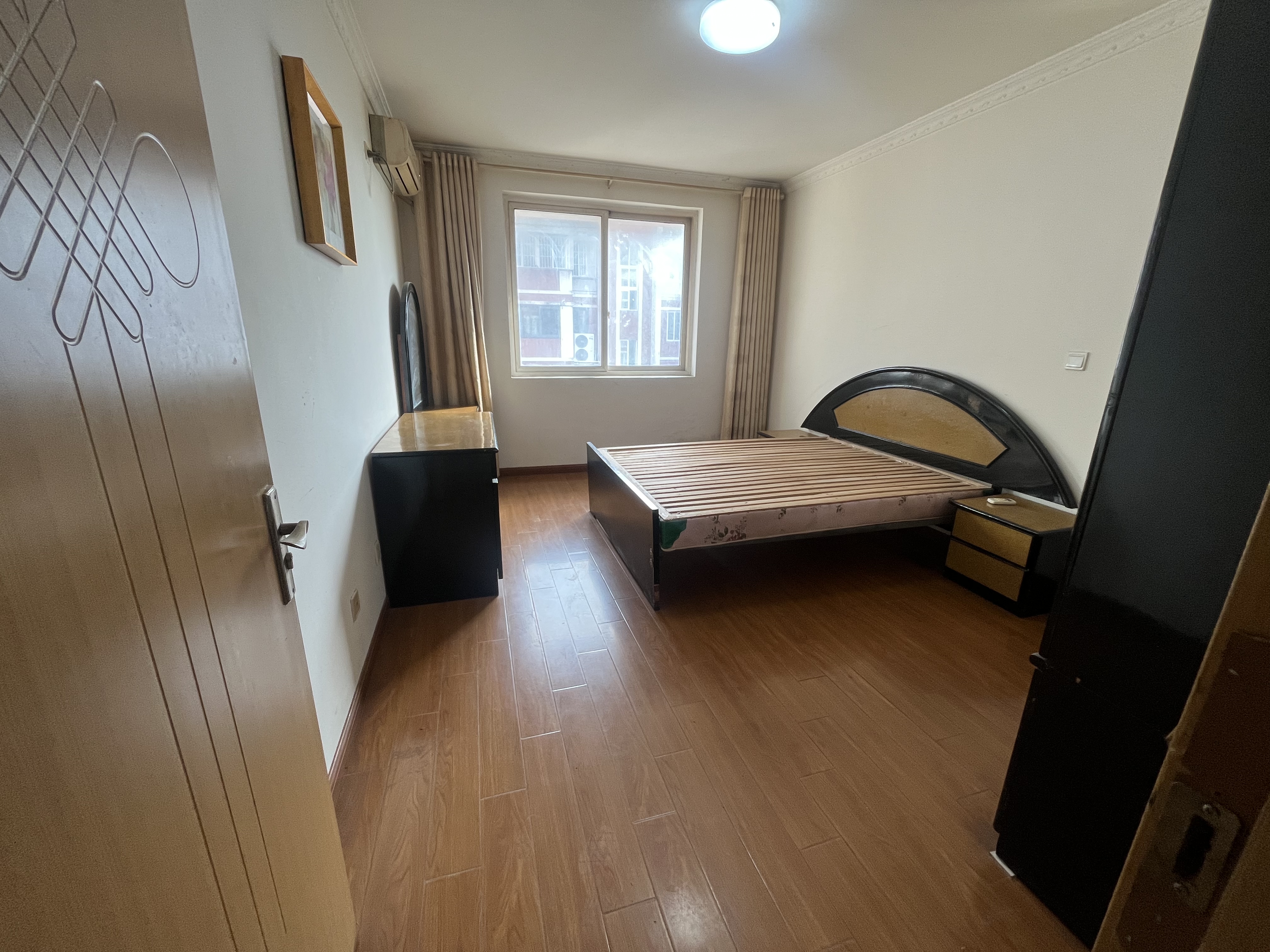 新港花苑西区 2室1厅1卫 86m&sup2;