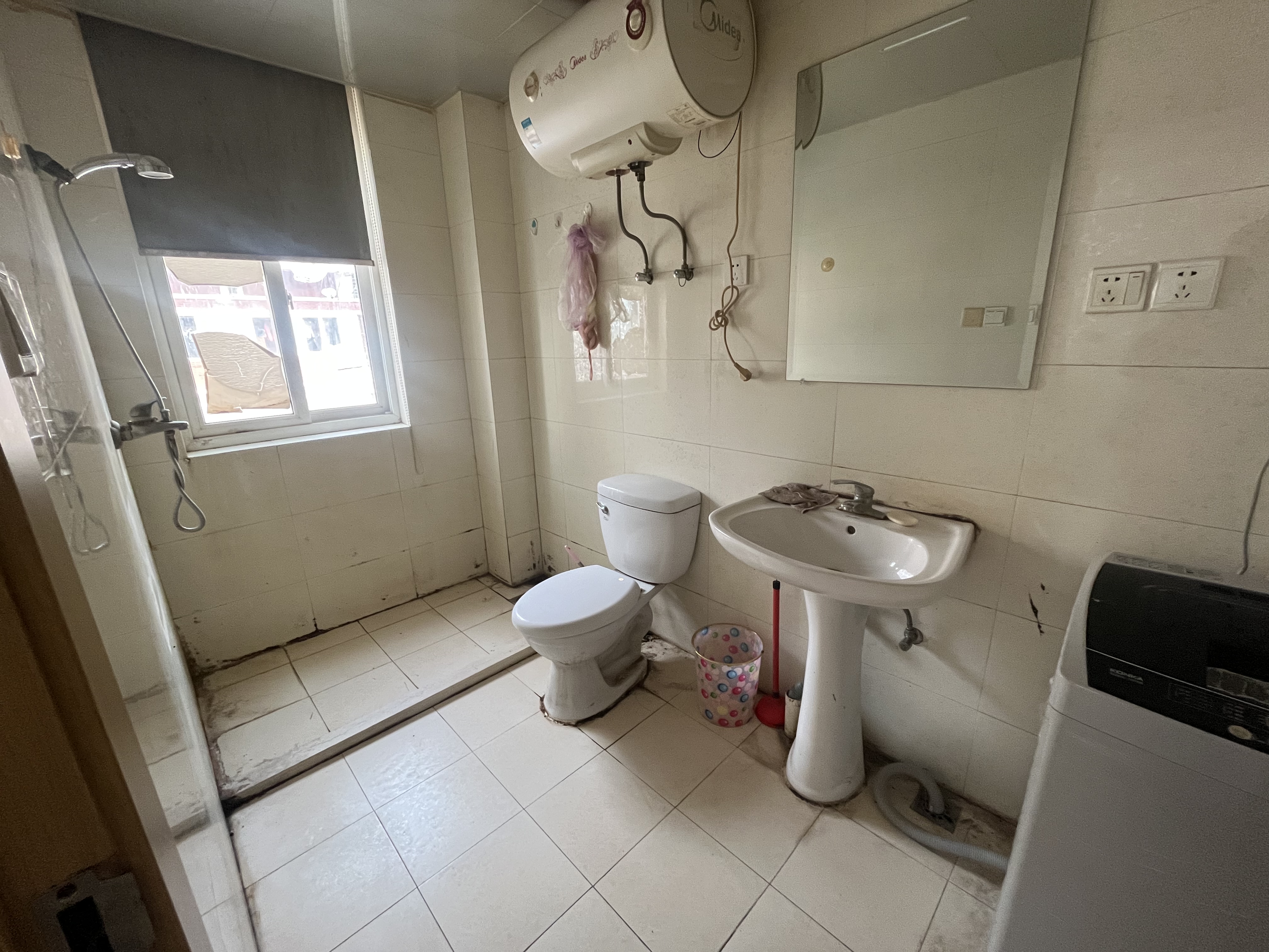 新港花苑西区 2室1厅1卫 86m&sup2;