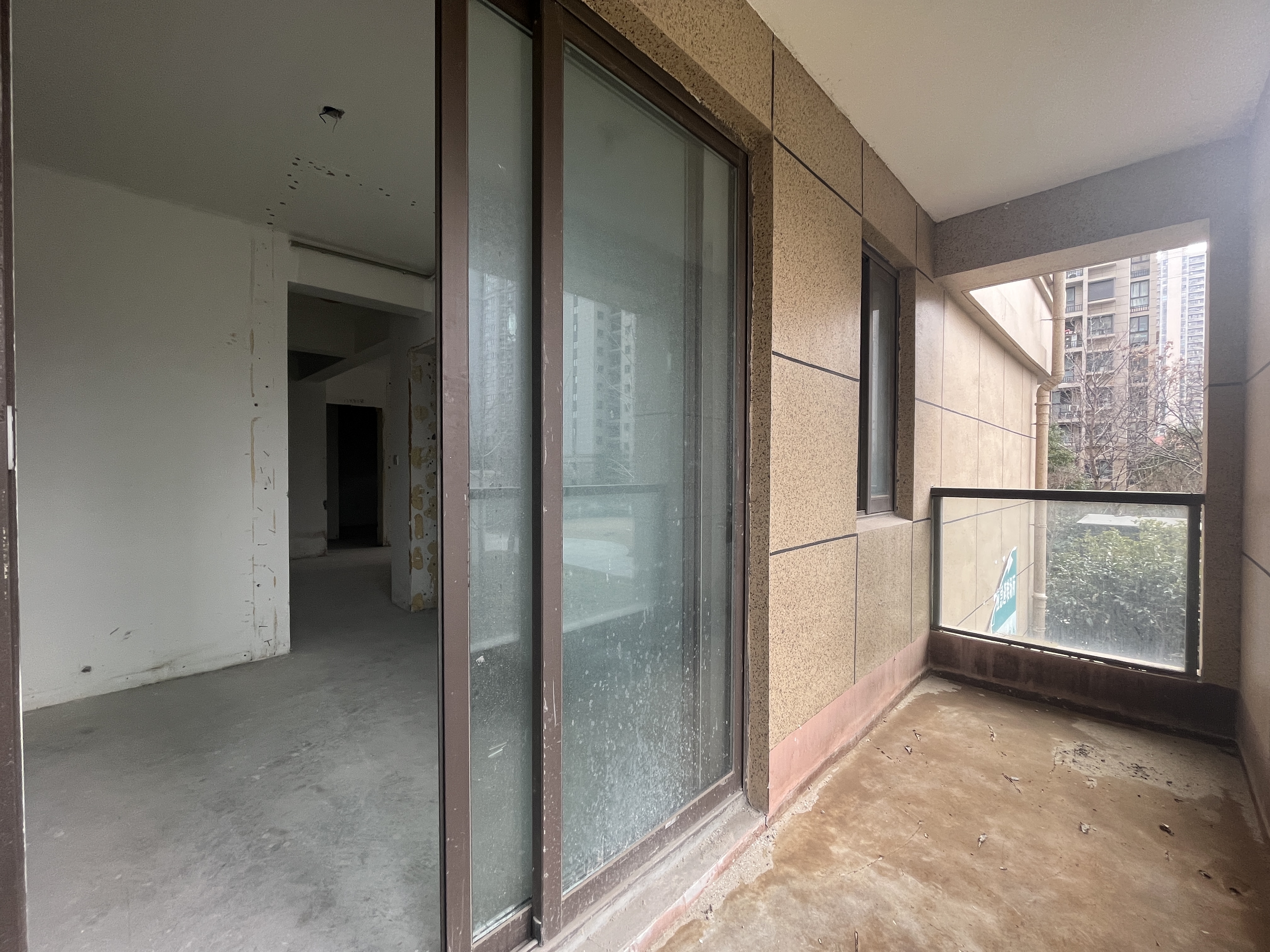 皇家花园北区 4室2厅2卫 143.06m&sup2;