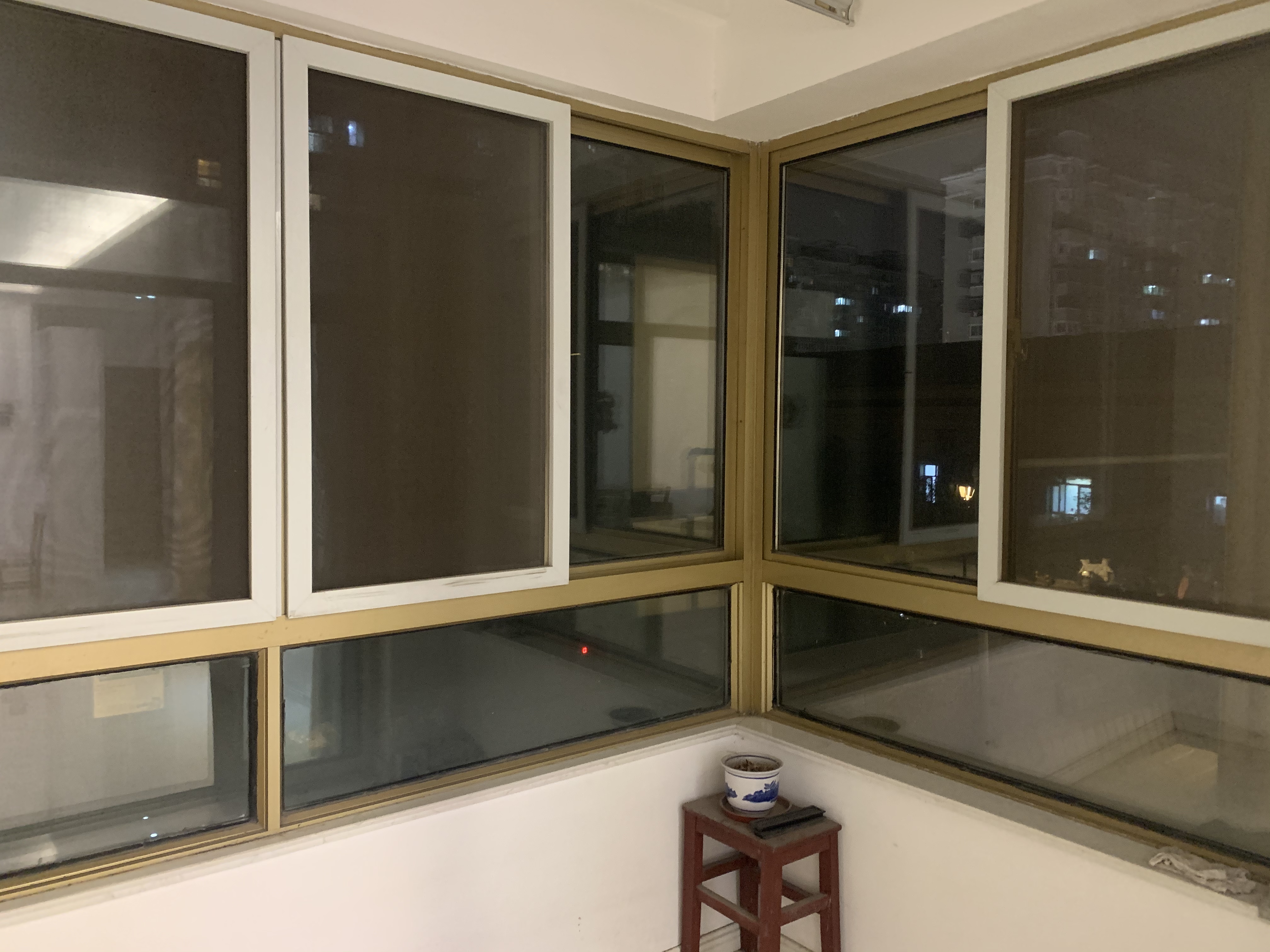 恒盛豪庭 2室2厅1卫 97m&sup2;