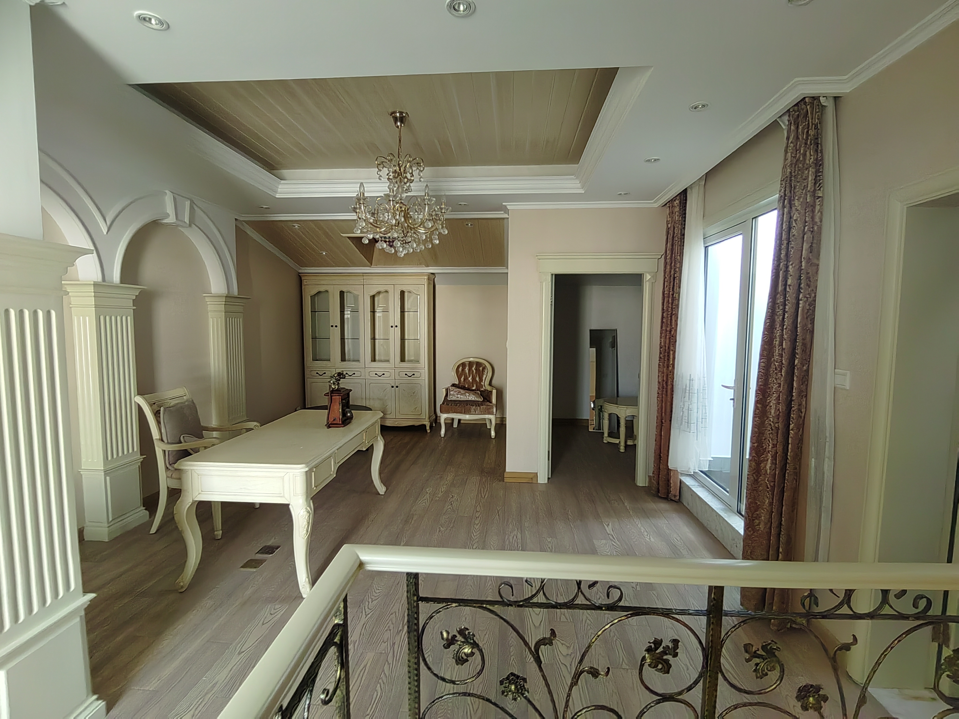 军山花园 2室3厅4卫 210.00m&sup2;
