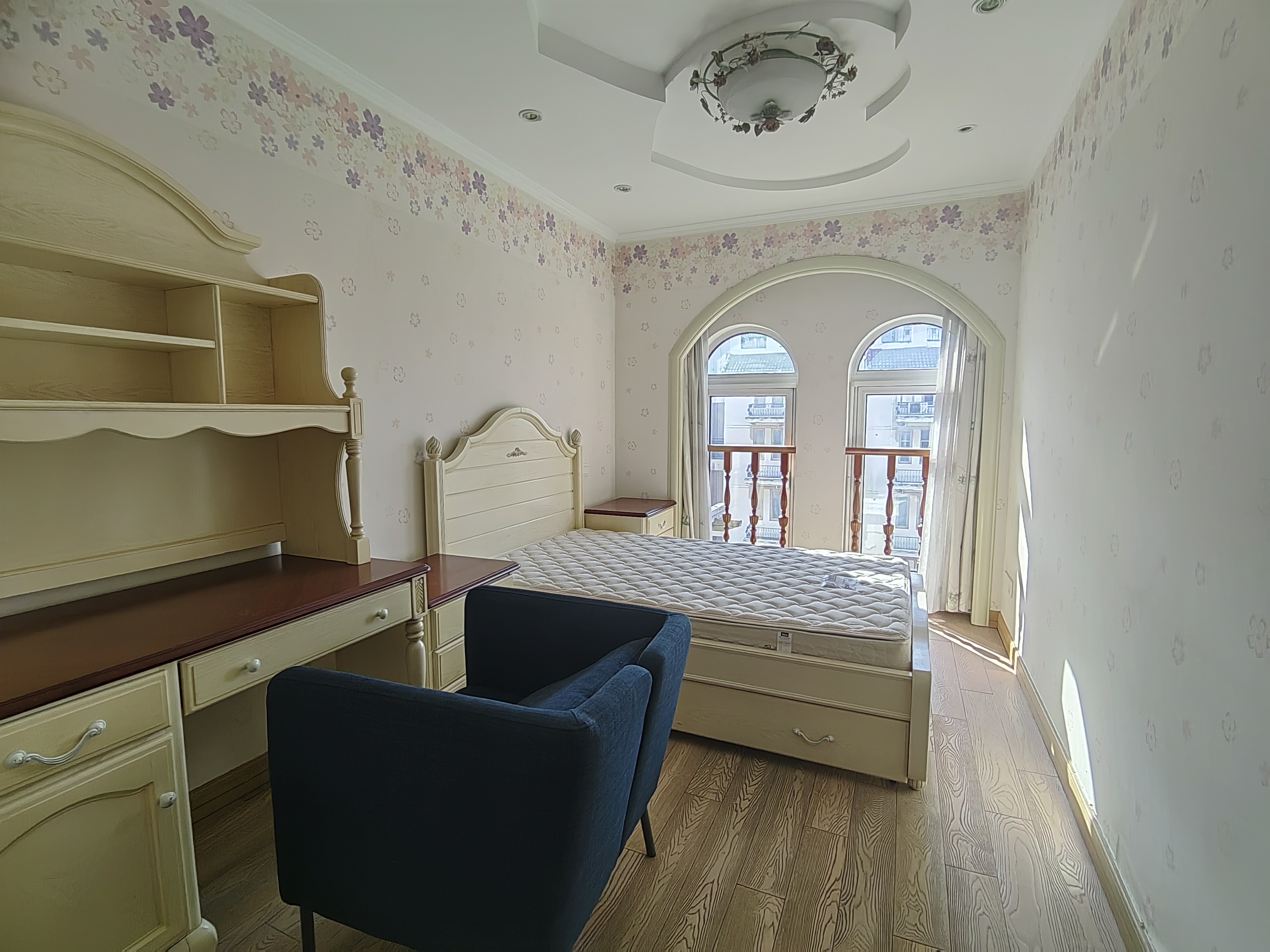 军山花园 2室3厅4卫 210.00m&sup2;