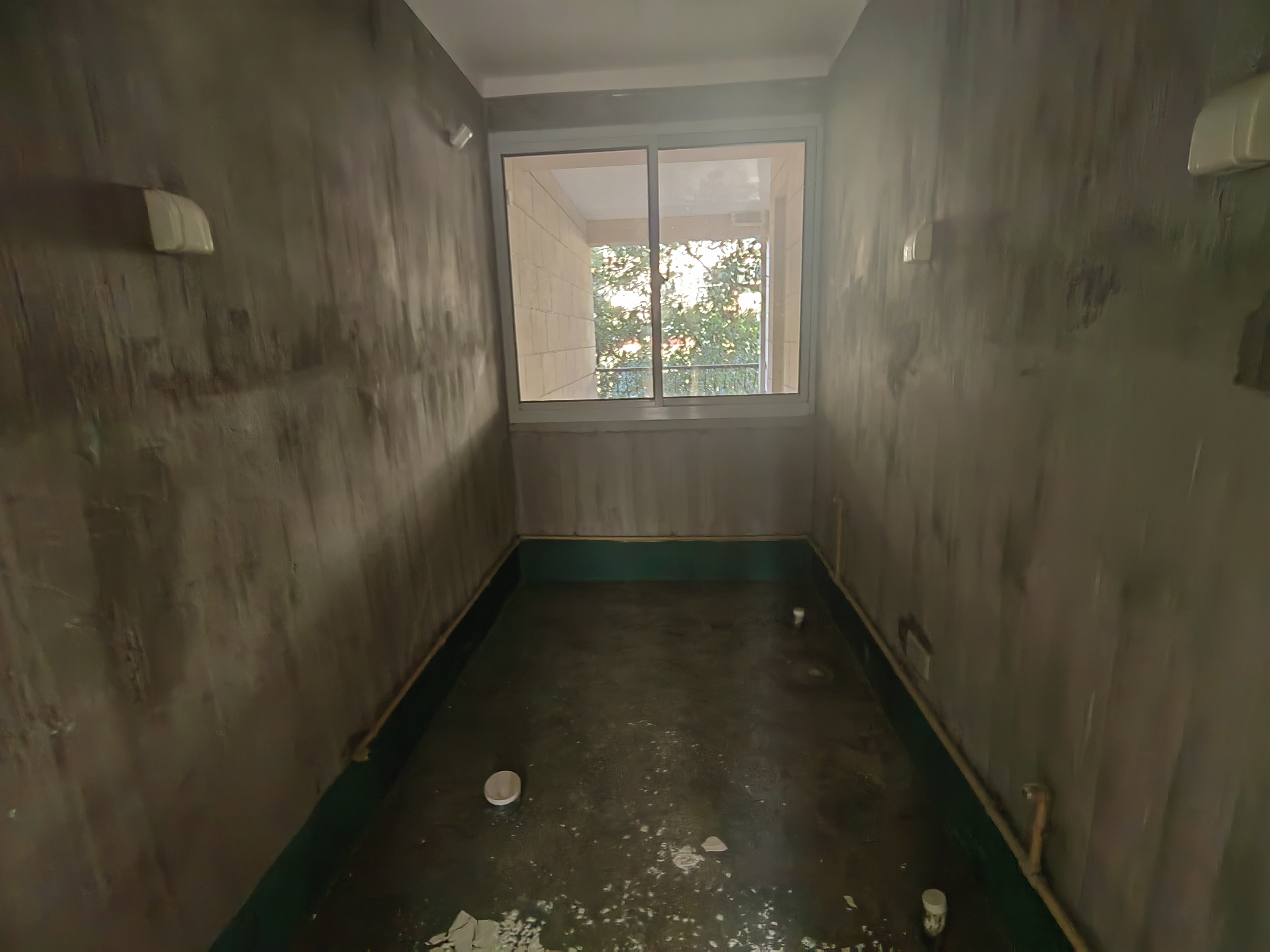 军山花园 4室2厅3卫 211.83m&sup2;