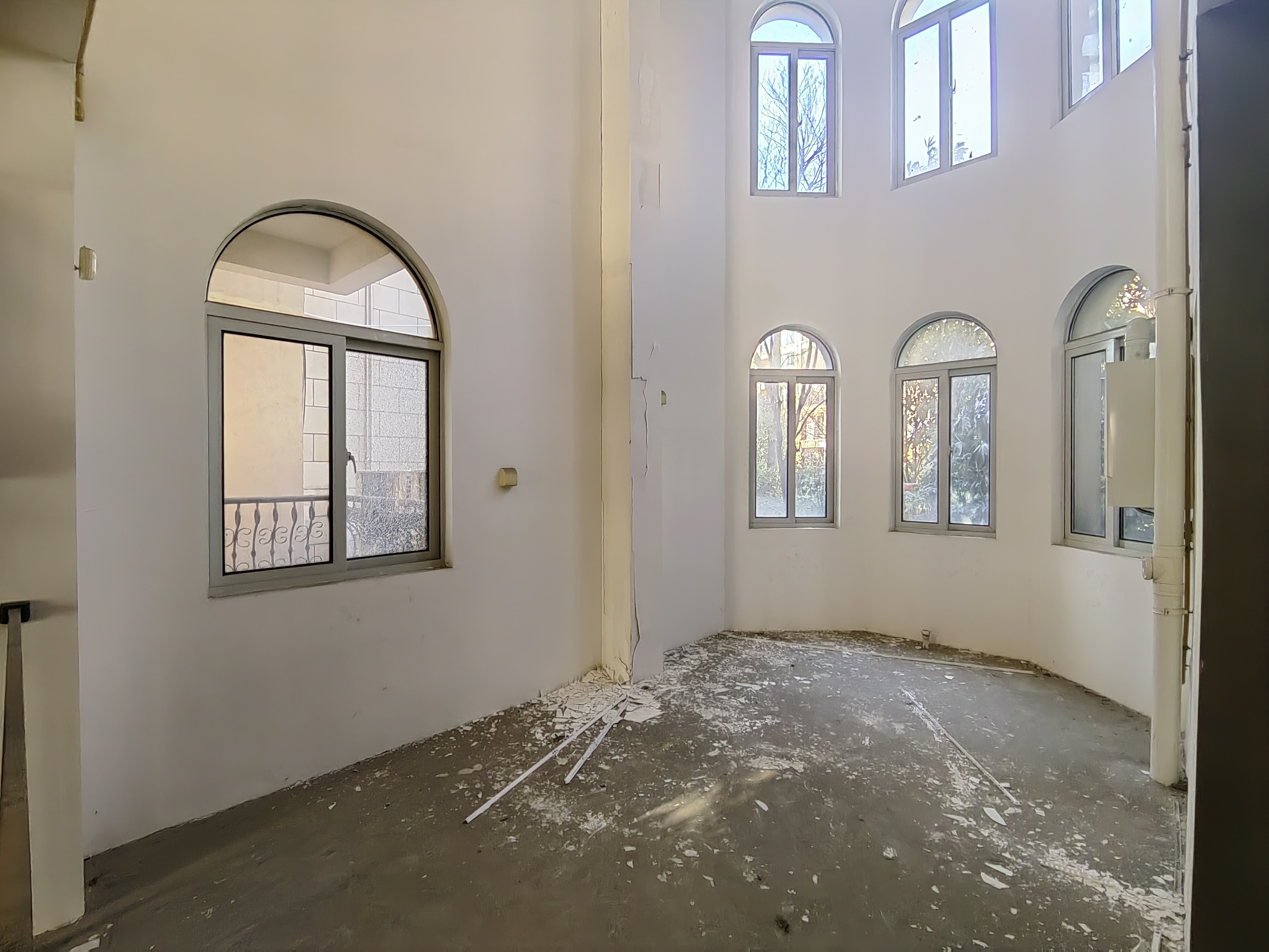 军山花园 4室2厅3卫 211.83m&sup2;