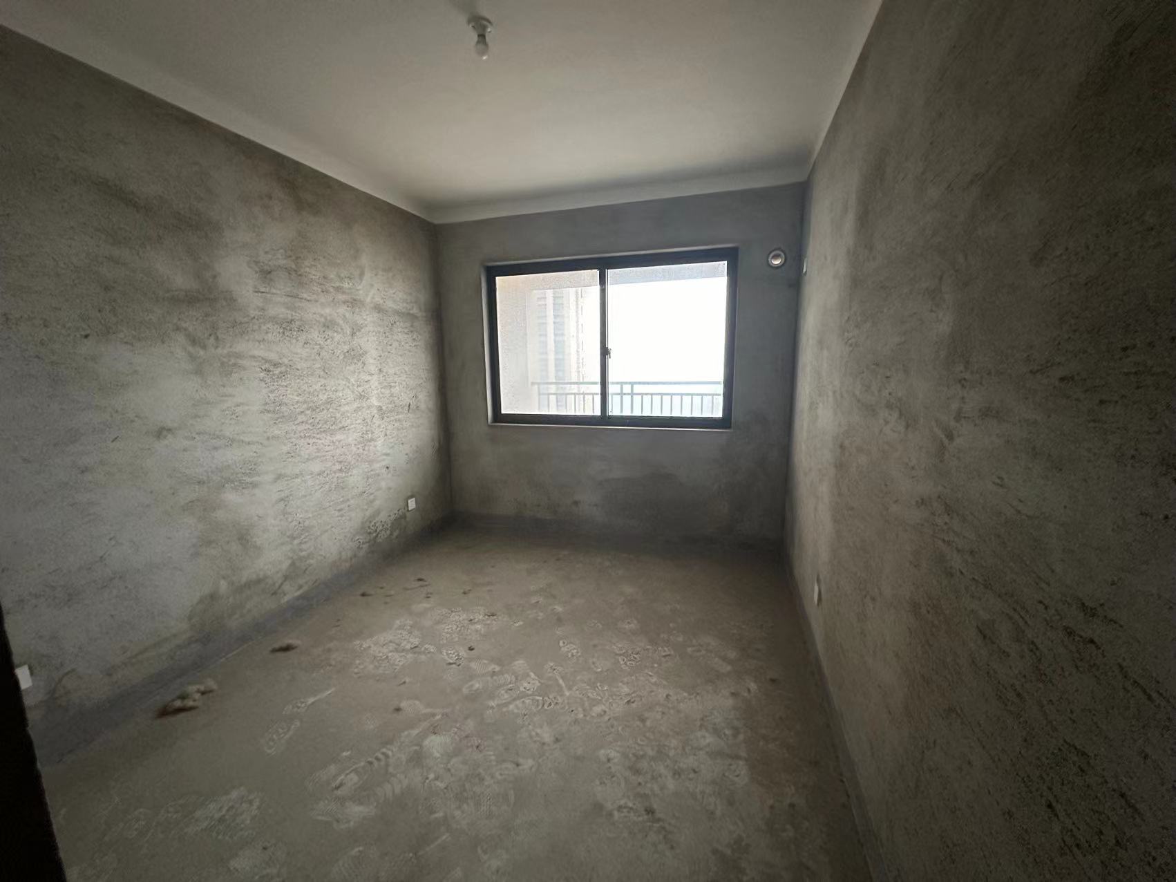 华强城 3室2厅2卫 123m&sup2;