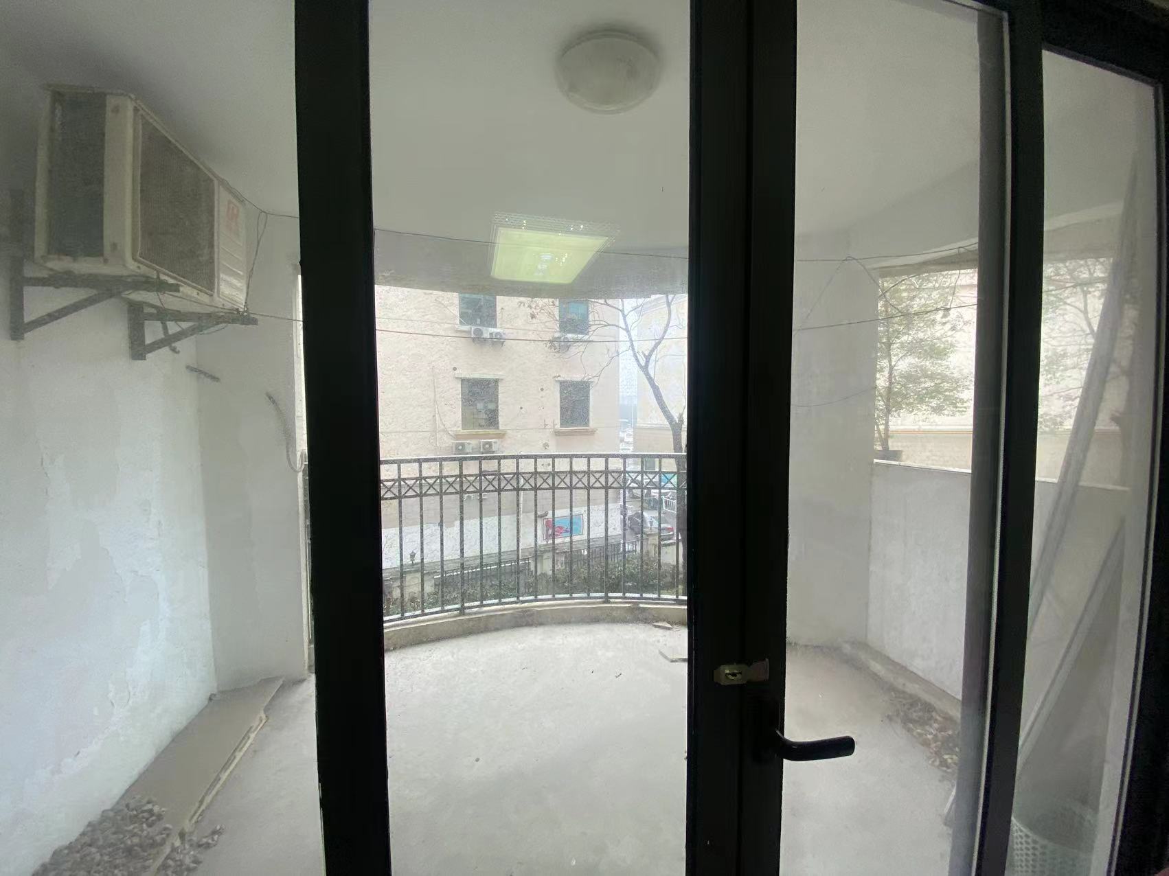 高迪晶城 2室2厅1卫 115.3m&sup2;