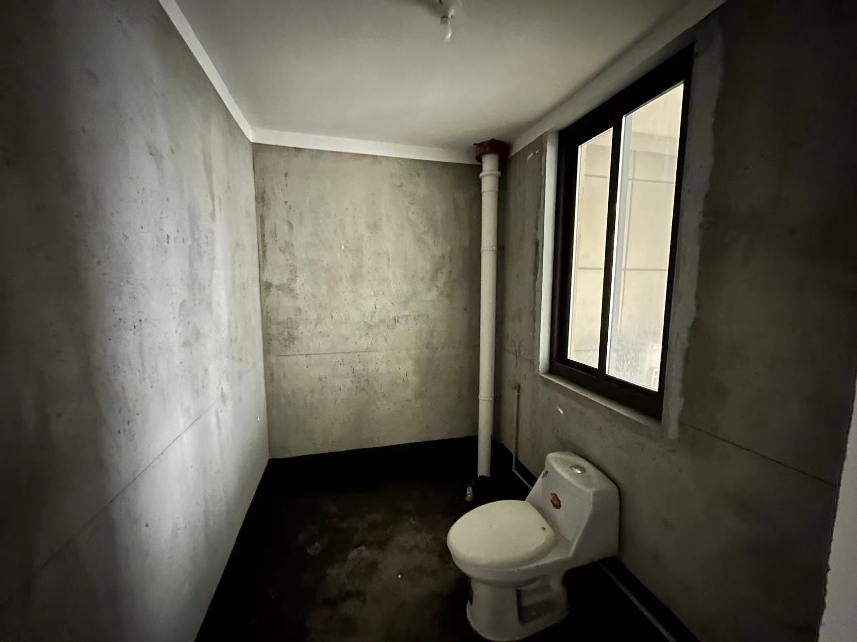 皇家花园北区 3室2厅2卫 129m&sup2;