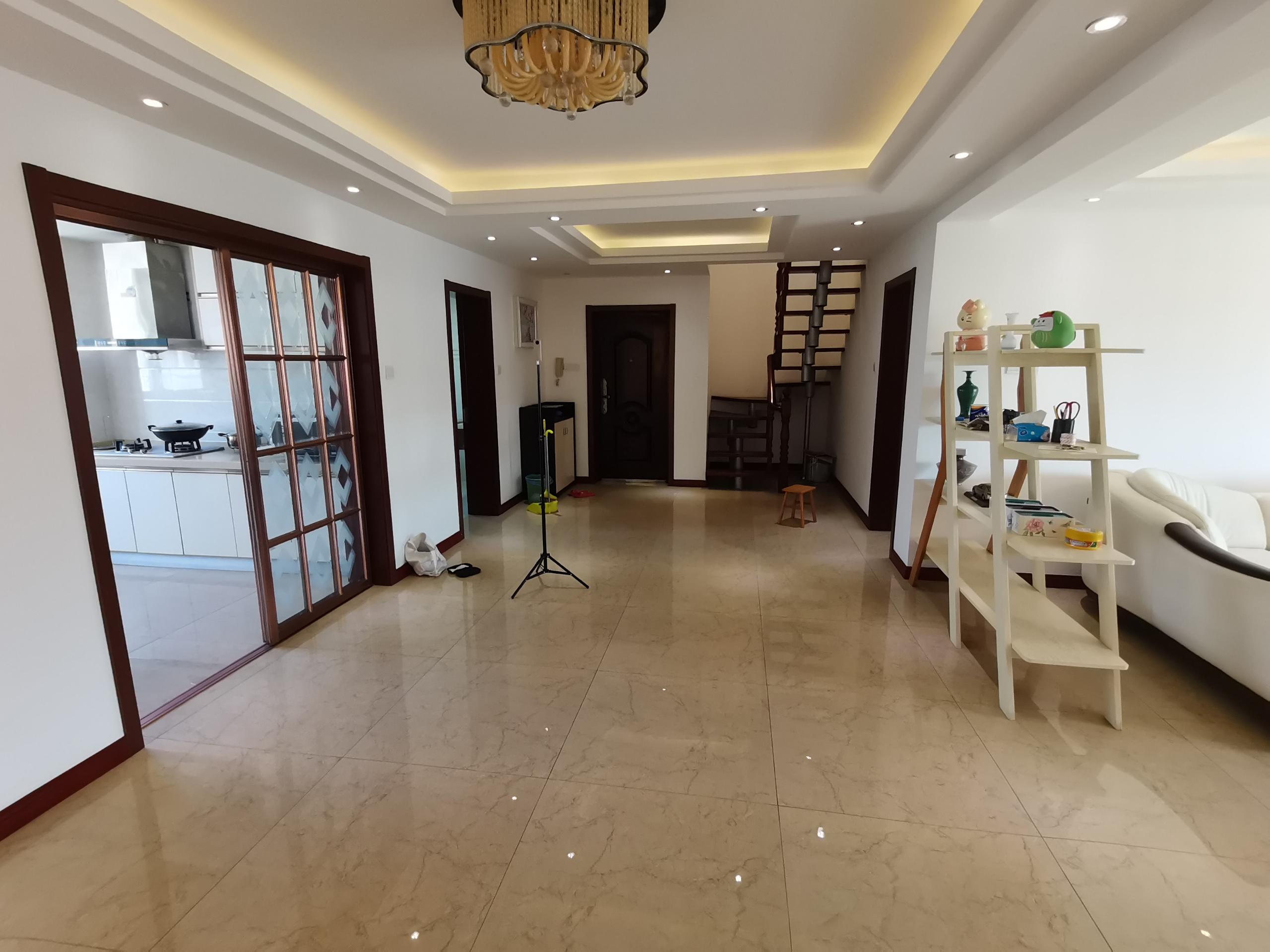 五山公寓 5室2厅3卫 280.00m&sup2;