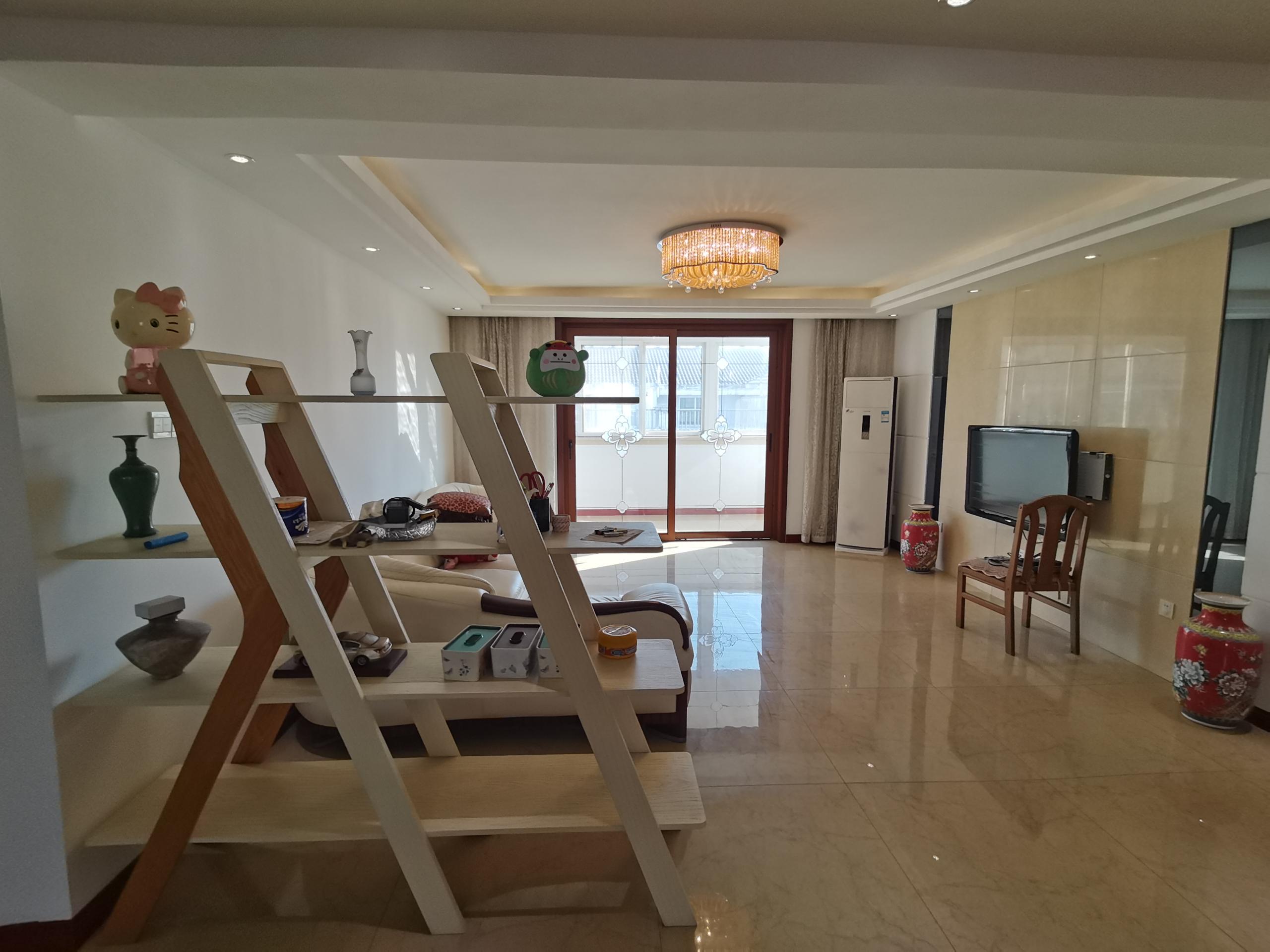 五山公寓 5室2厅3卫 280.00m&sup2;