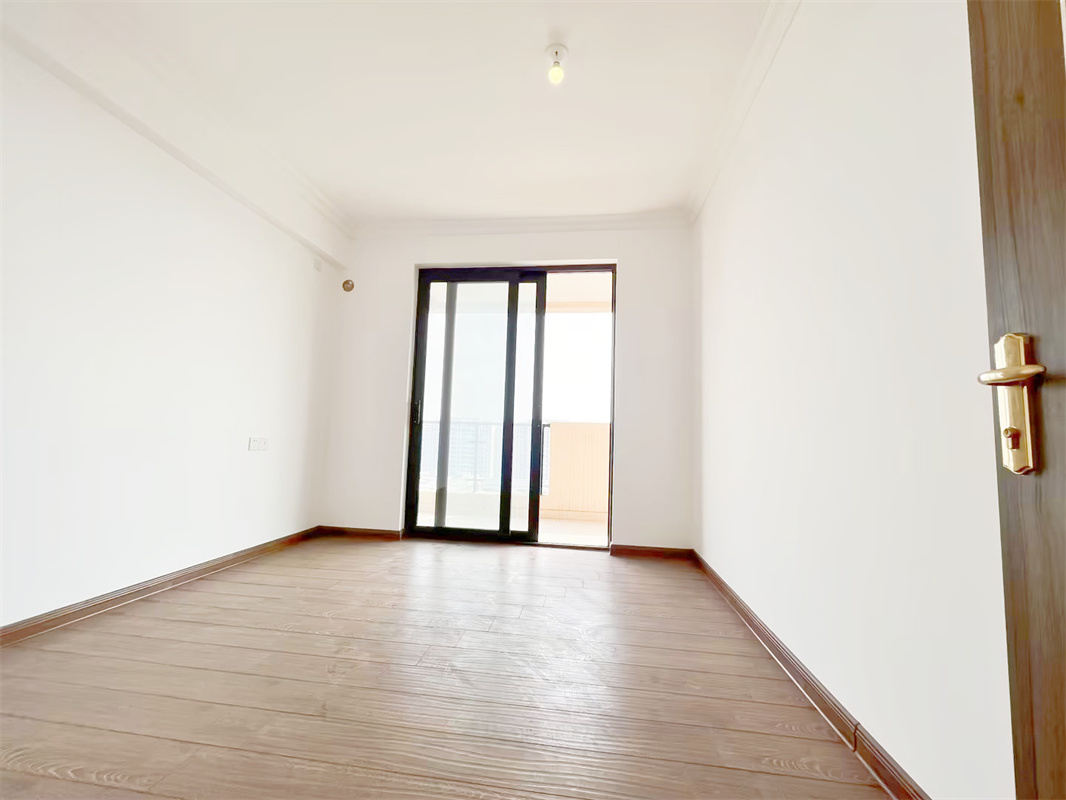 碧桂园时代悦城 4室2厅2卫 140m&sup2;