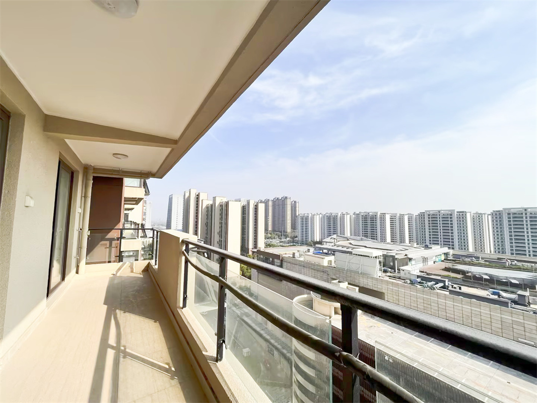 碧桂园时代悦城 4室2厅2卫 140m&sup2;