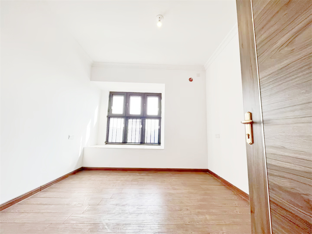 碧桂园时代悦城 4室2厅2卫 140m&sup2;