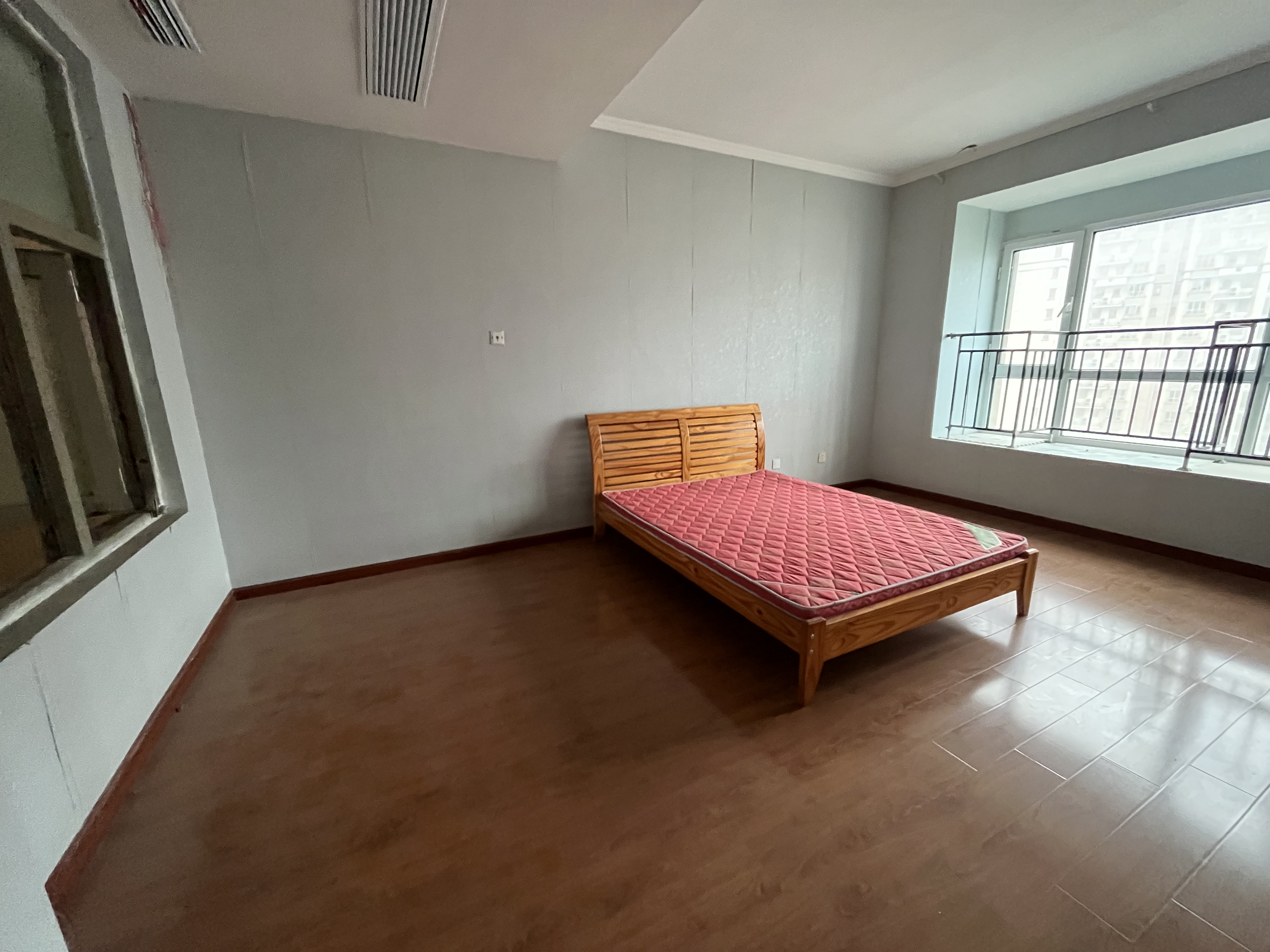 中南世纪花城三期 2室2厅1卫 110m&sup2;