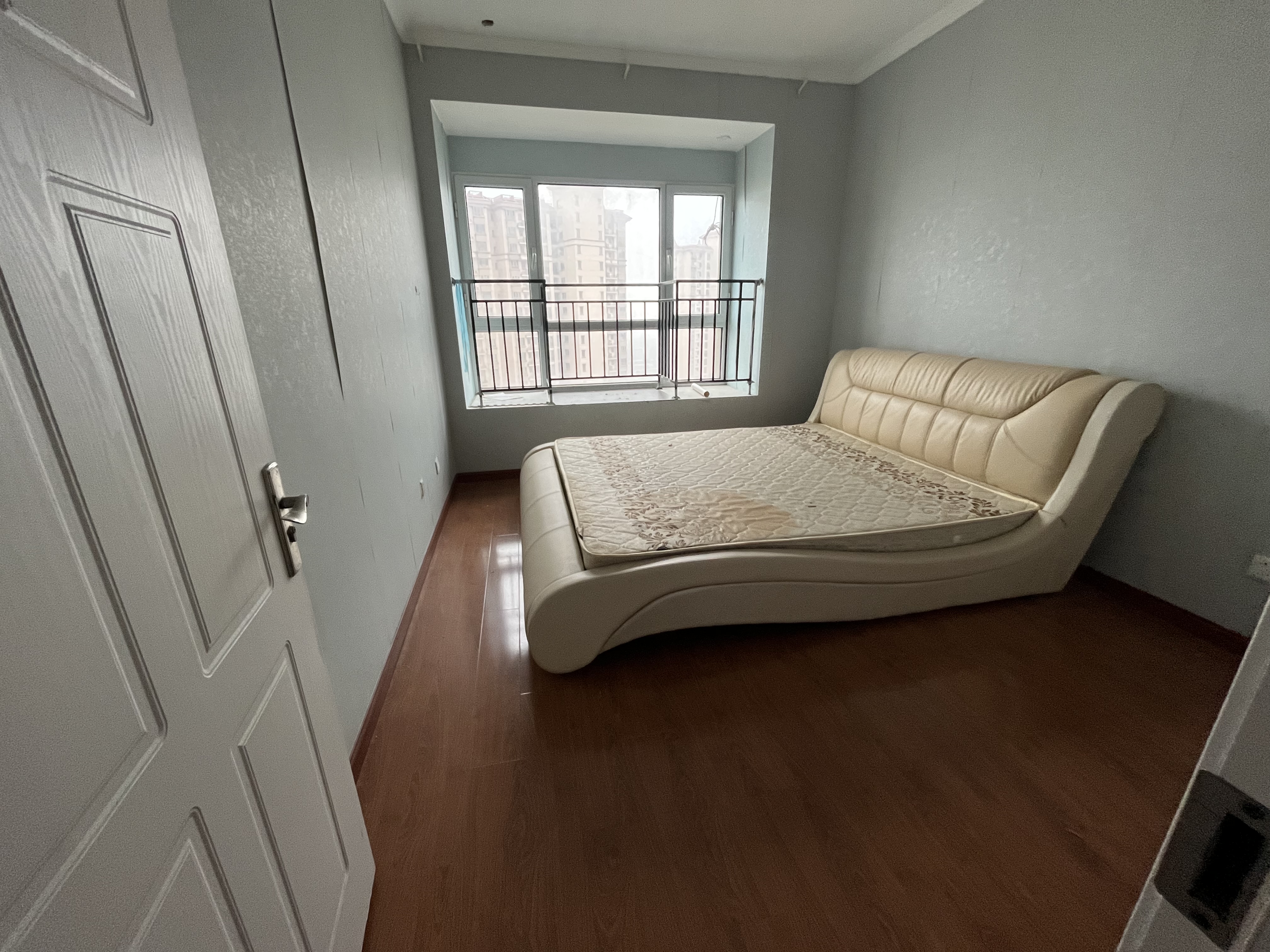 中南世纪花城三期 2室2厅1卫 110m&sup2;