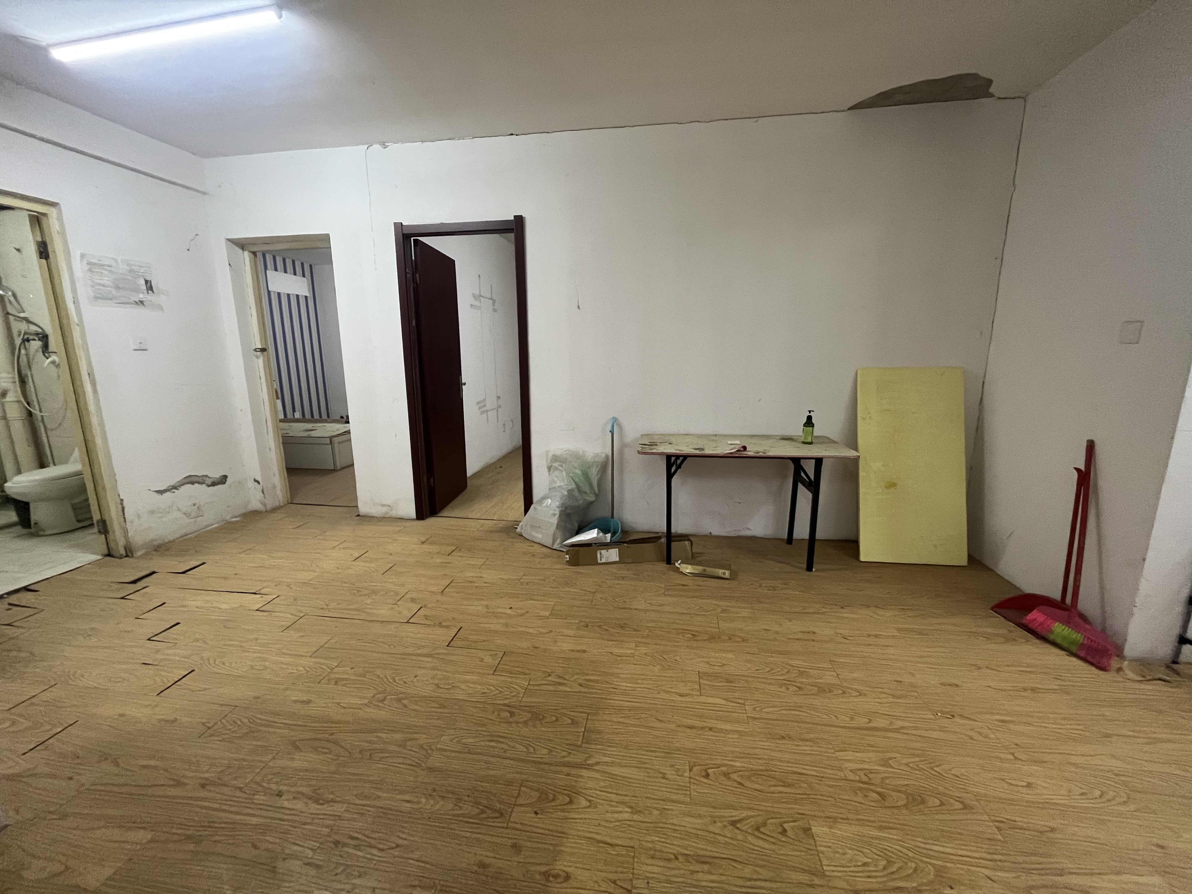 炜赋花苑 3室2厅1卫 128m&sup2;