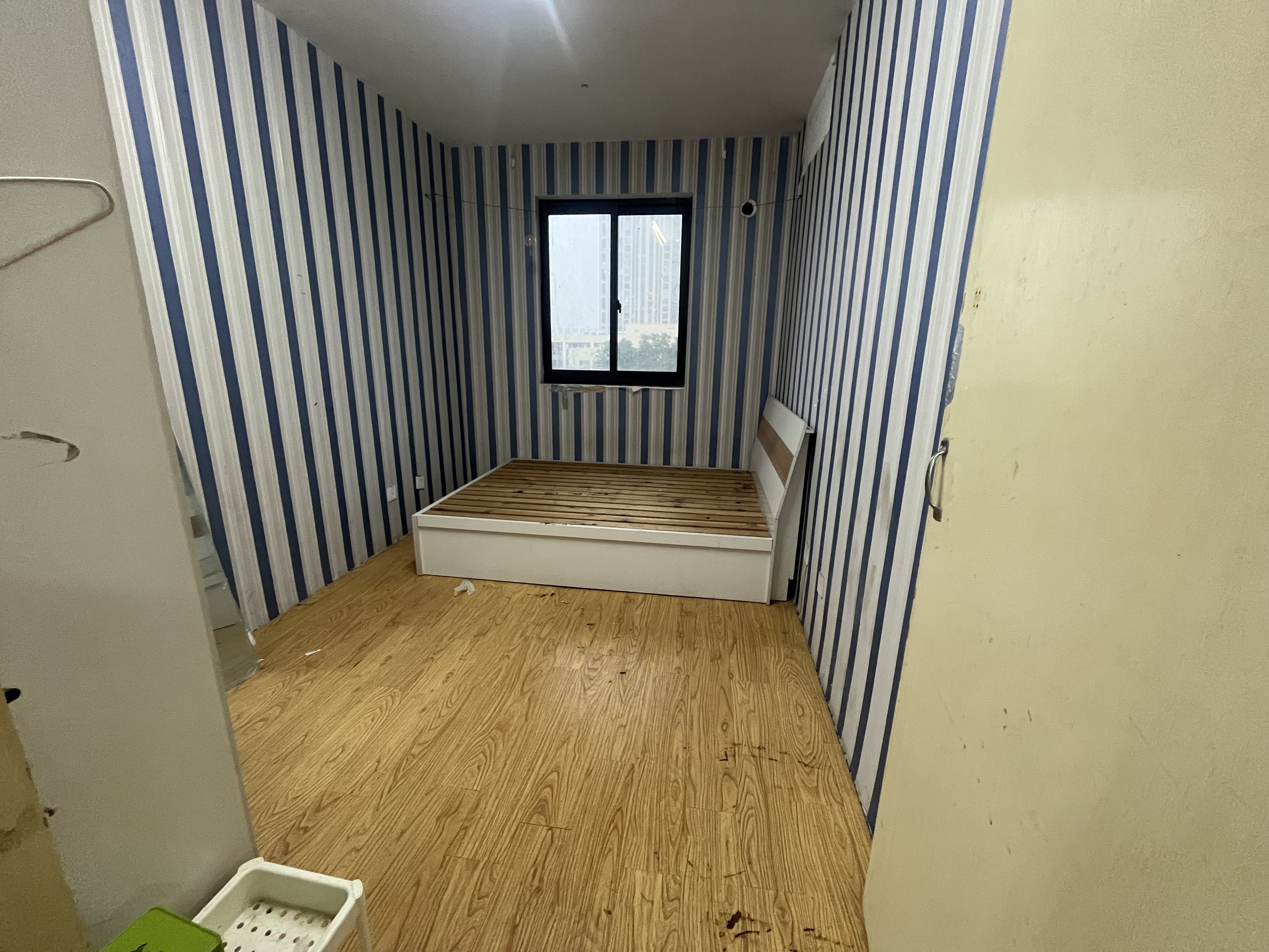 炜赋花苑 3室2厅1卫 128m&sup2;