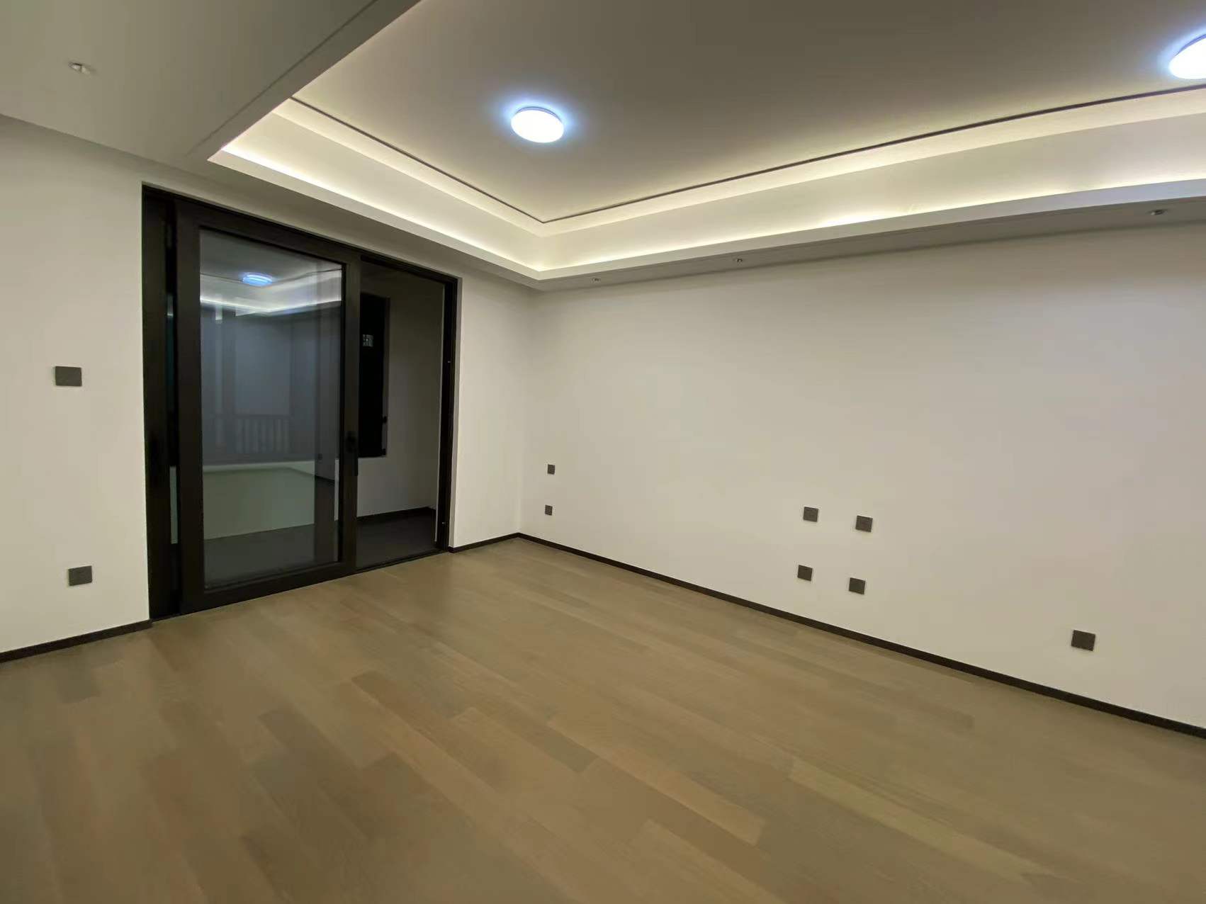 滨江道静园 3室2厅1卫 100m&sup2;